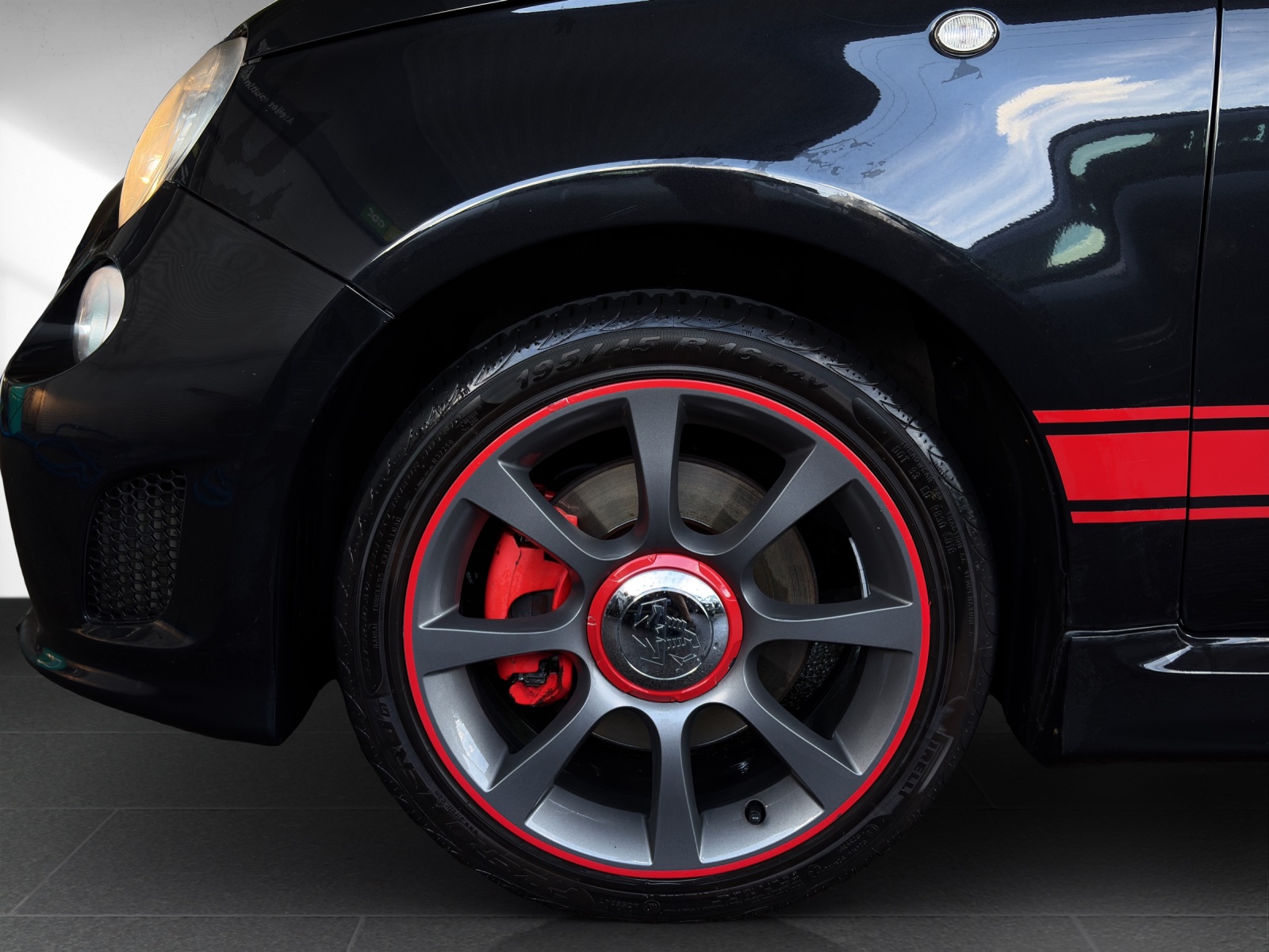 FIAT 500 1.4 16V Turbo Abarth-image-9