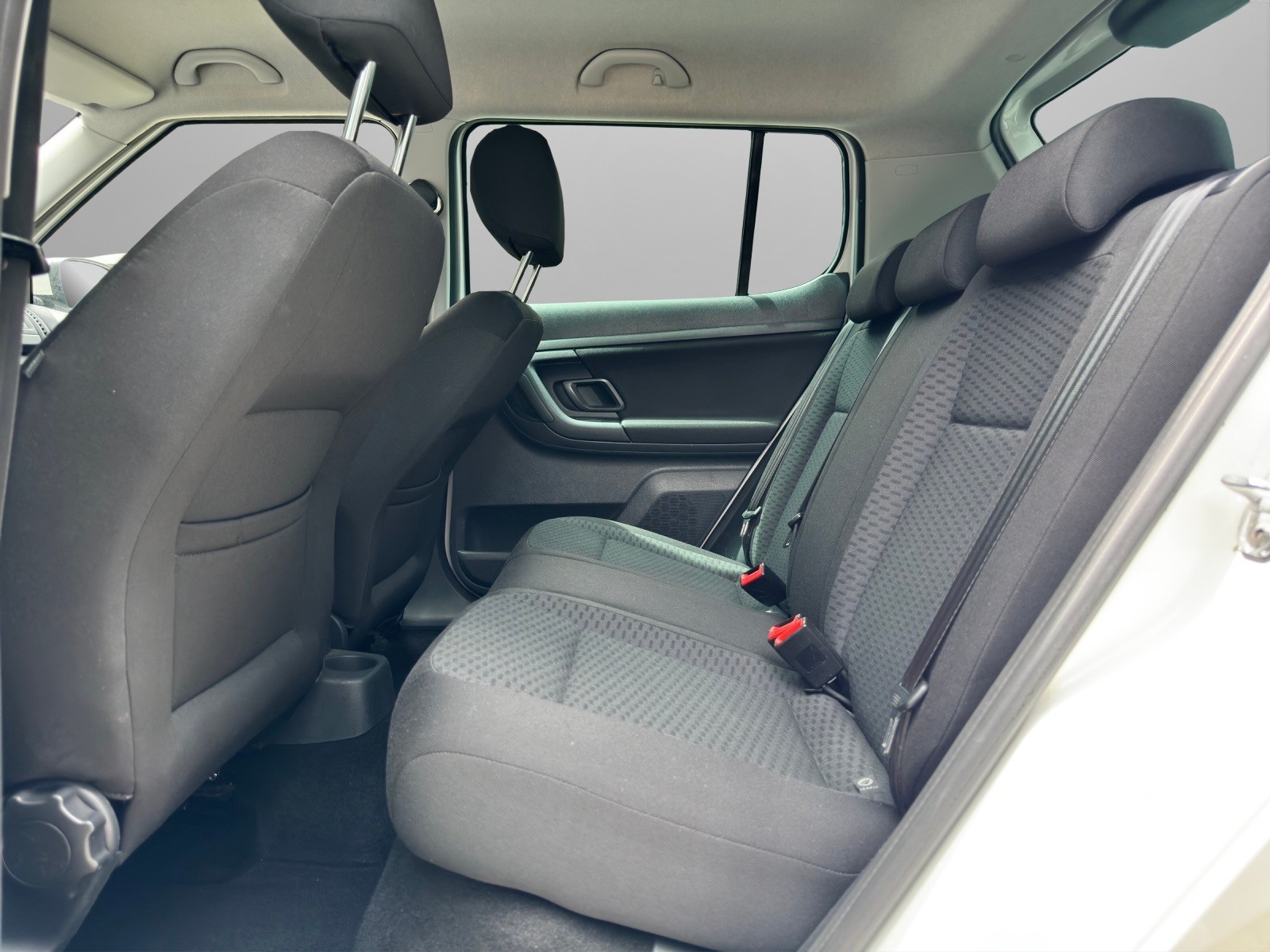 SKODA Fabia 1.2 TSI Ambition DSG-image-10