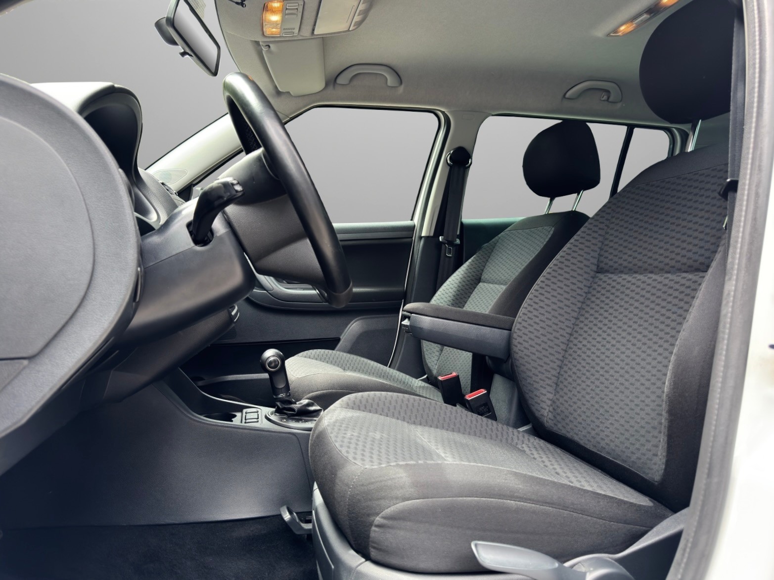 SKODA Fabia 1.2 TSI Ambition DSG-image-7