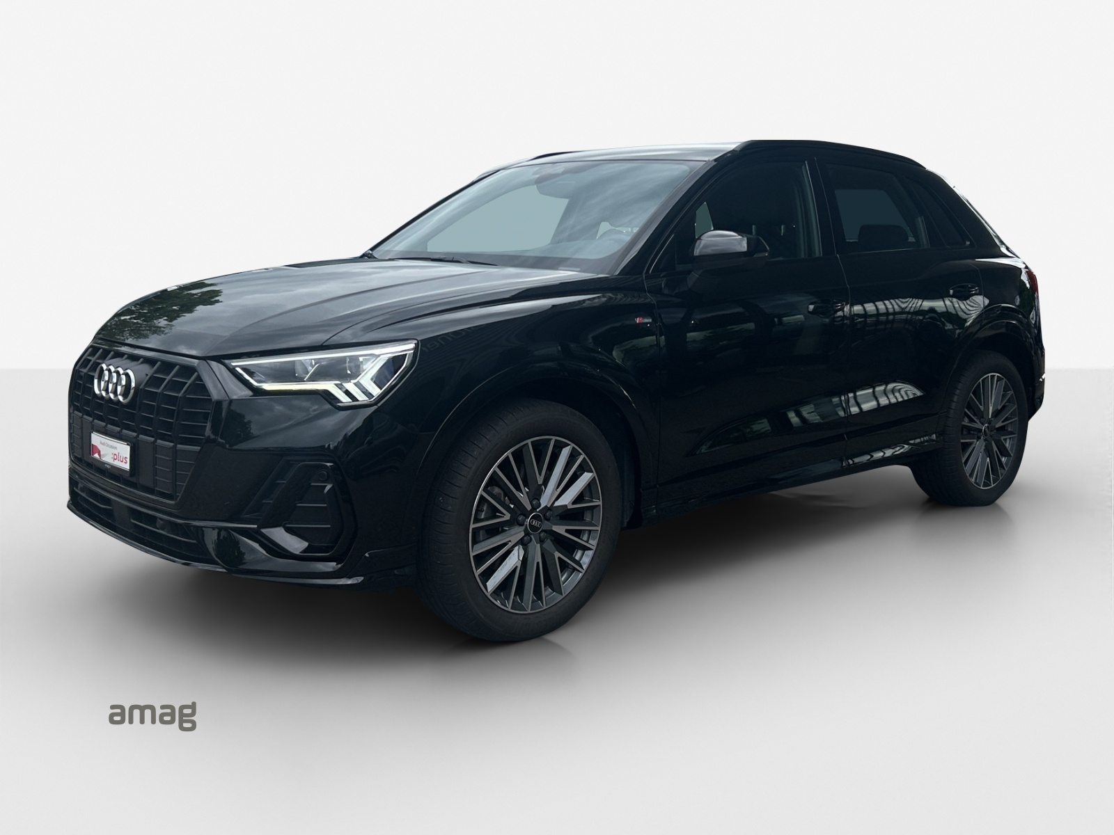 AUDI Q3 40 TDI S line Attraction quattro S-tronic-image-0