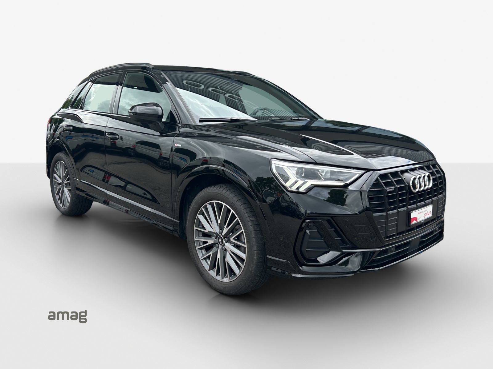 AUDI Q3 40 TDI S line Attraction quattro S-tronic-image-5