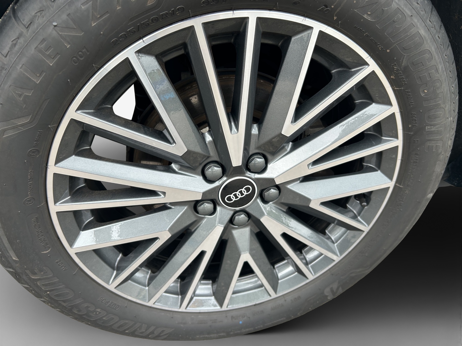 AUDI Q3 40 TDI S line Attraction quattro S-tronic-image-13