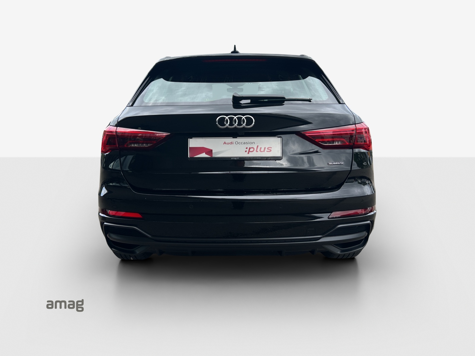 AUDI Q3 40 TDI S line Attraction quattro S-tronic-image-3