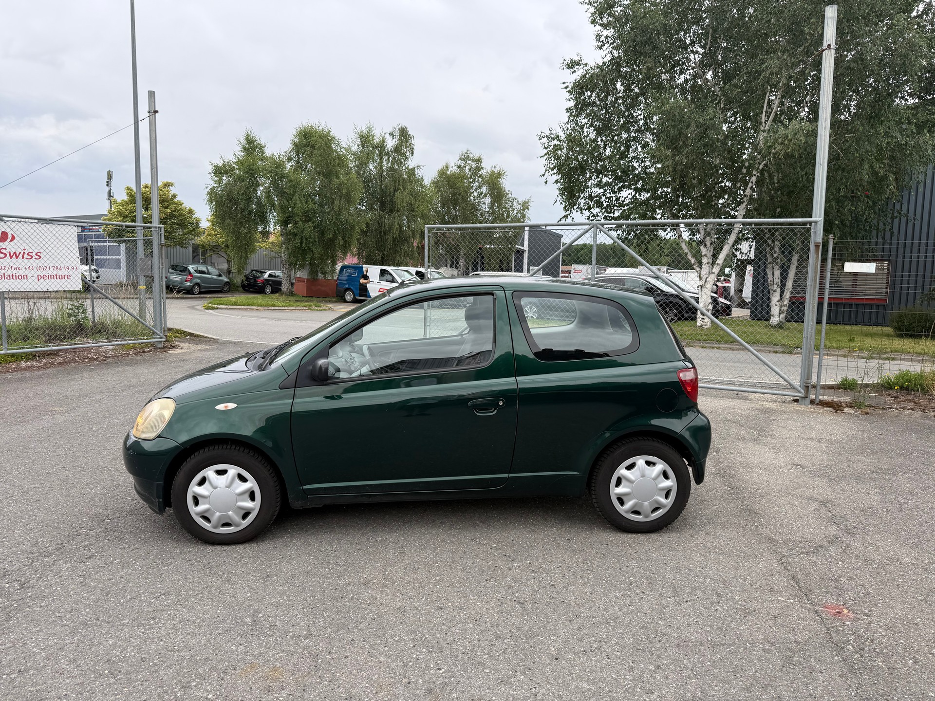 TOYOTA Yaris 1.3 Linea Sol-image-3