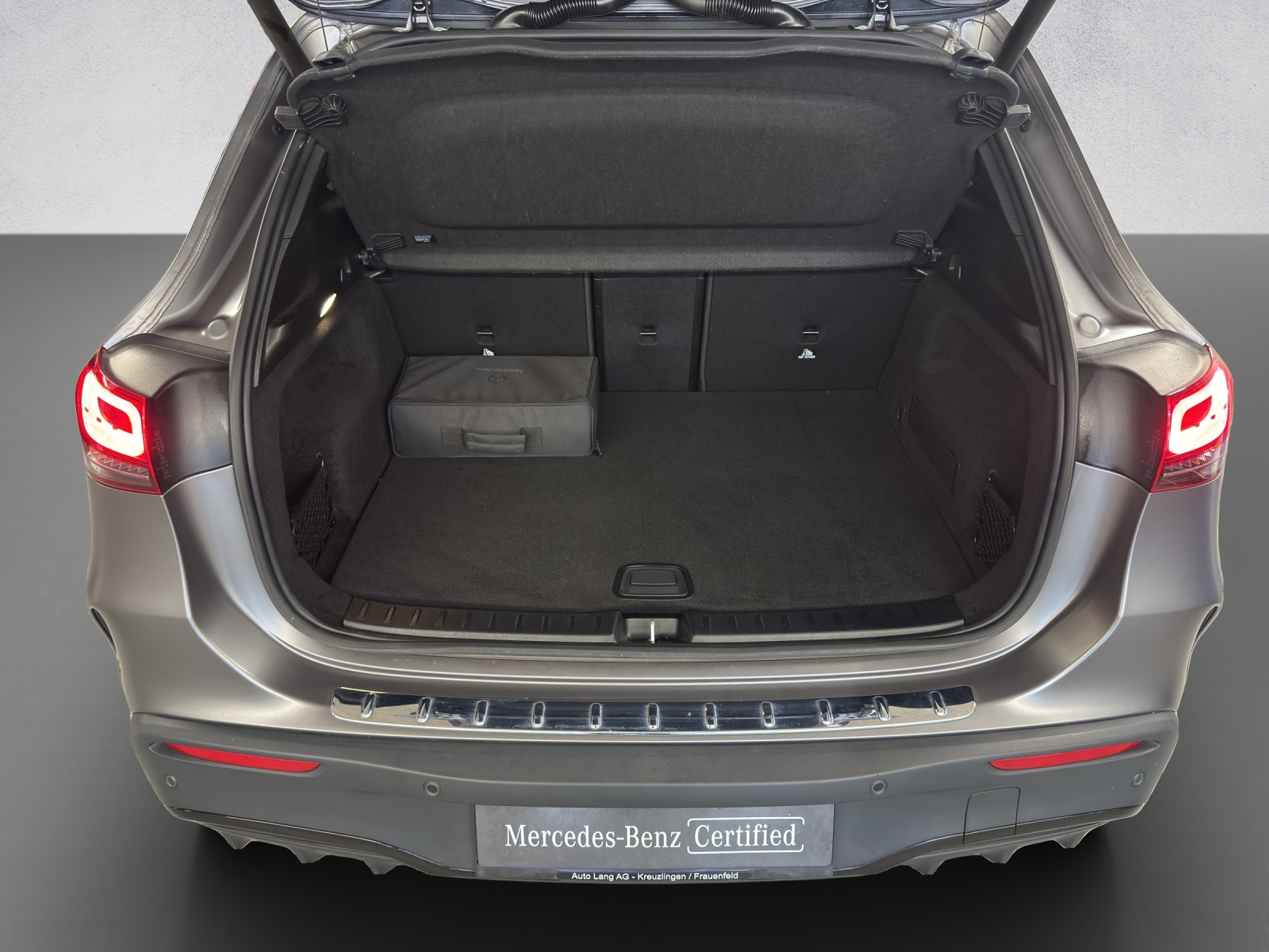 MERCEDES-BENZ EQA 350 AMG Line 4Matic Swiss Star-image-8