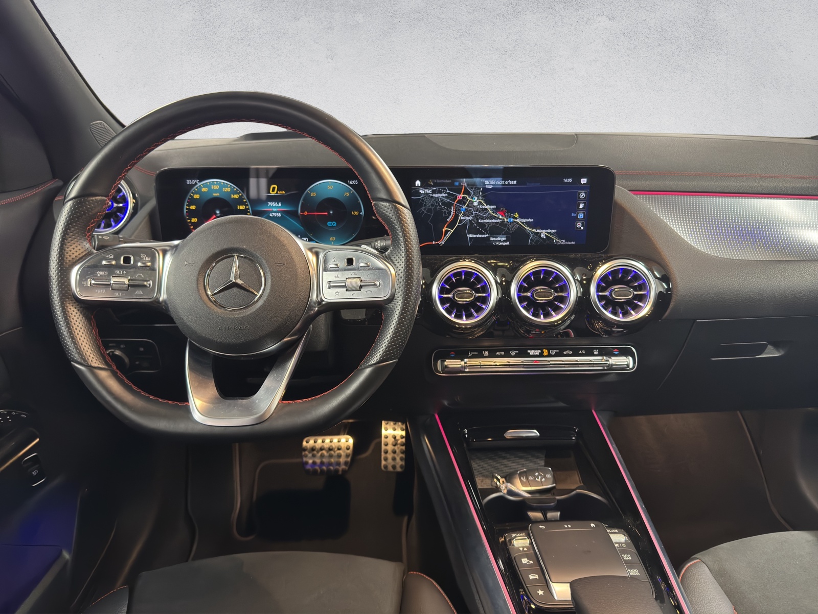MERCEDES-BENZ EQA 350 AMG Line 4Matic Swiss Star-image-14