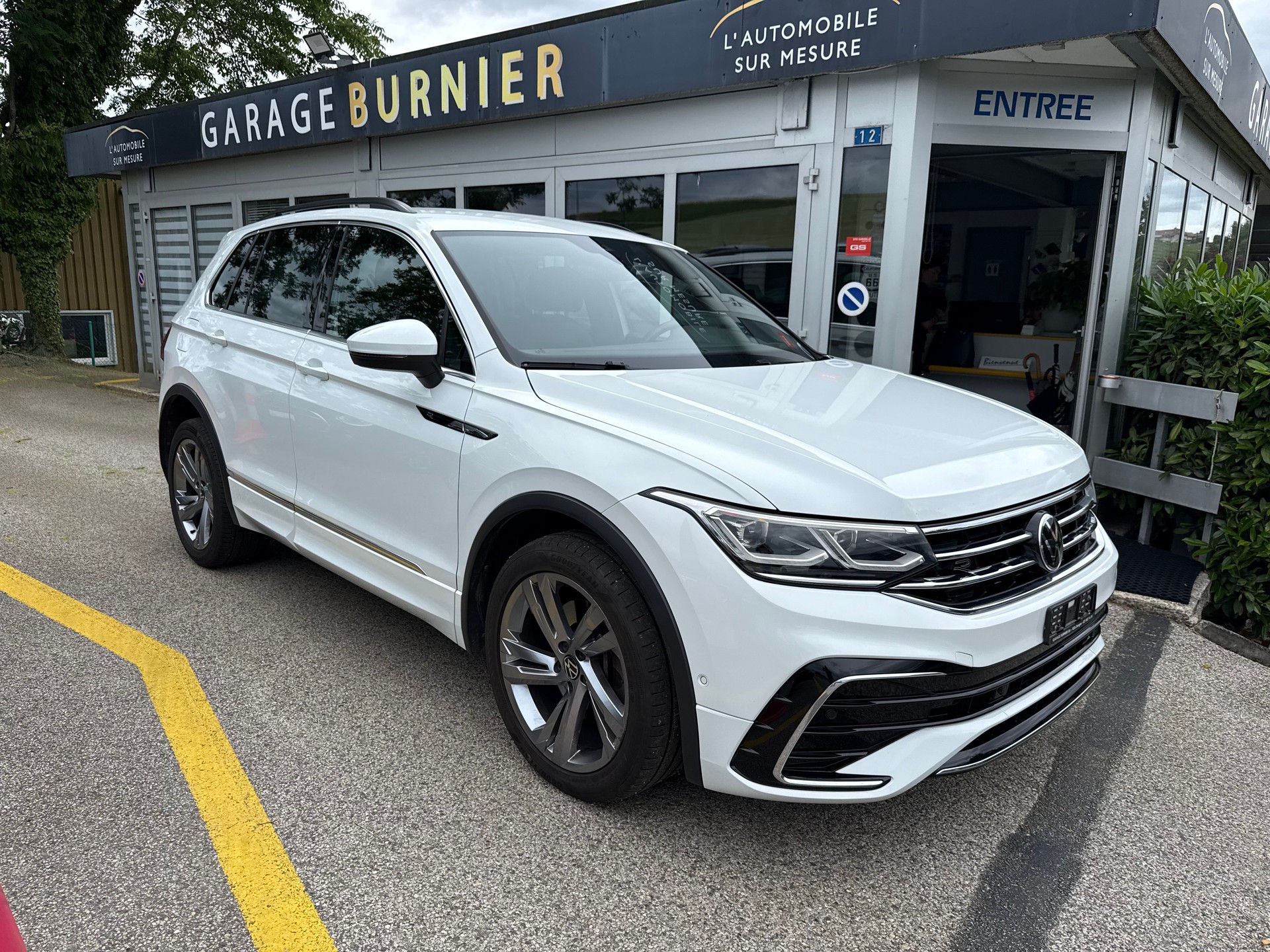 VW Tiguan 2.0TSI R-Line 4Motion DSG-image-0