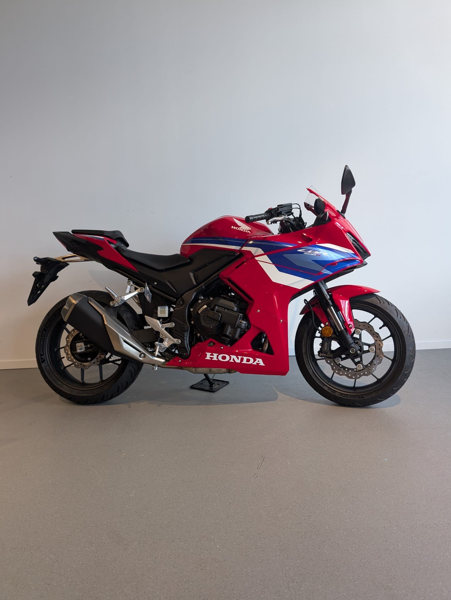 HONDA CBR 500 R E-clutch (35kW)-image-1