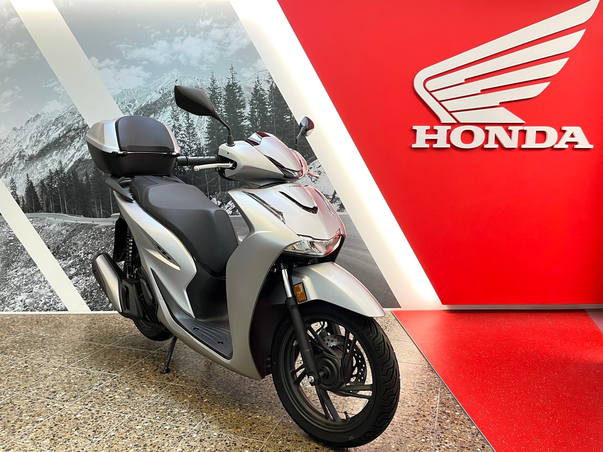 HONDA SH 125 Smart Top-Box 2026 mit TFT Display-showroom-element-2