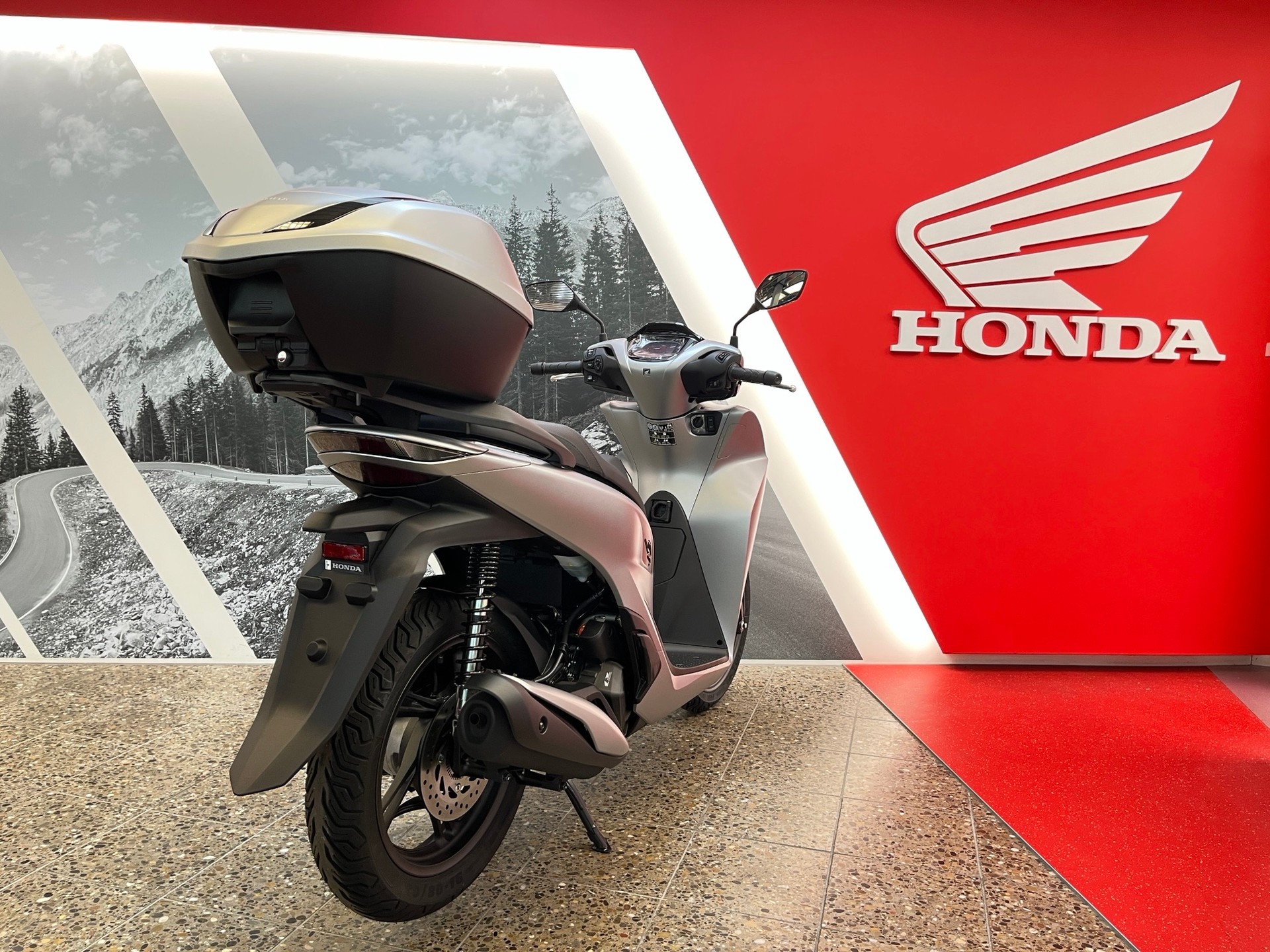 HONDA SH 125 Smart Top-Box 2026 mit TFT Display-image-6