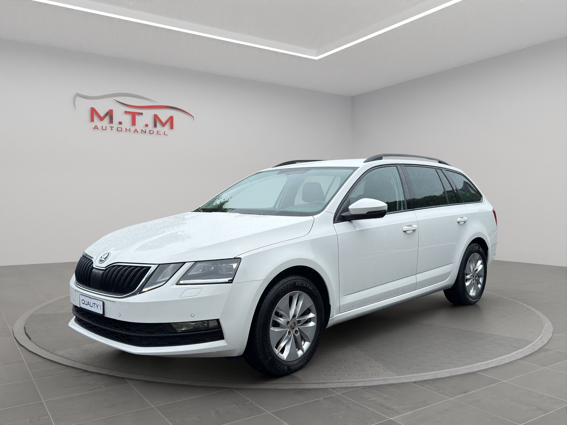 SKODA Octavia Combi 2.0 TDI Ambition 4x4 DSG-image-5