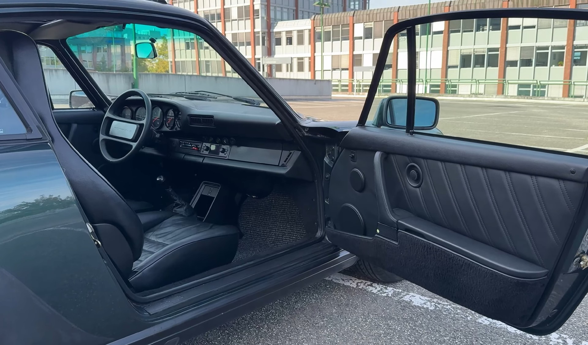 PORSCHE Carrera 3.2 Moosgrün-image-7