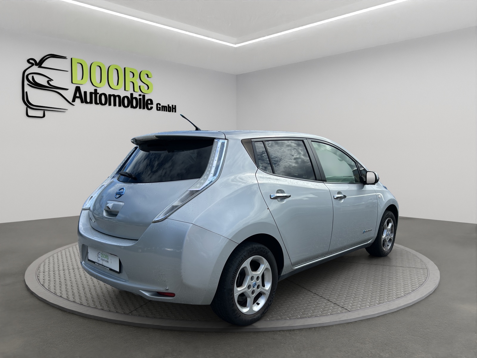 NISSAN Leaf E (incl battery)-showroom-element-3