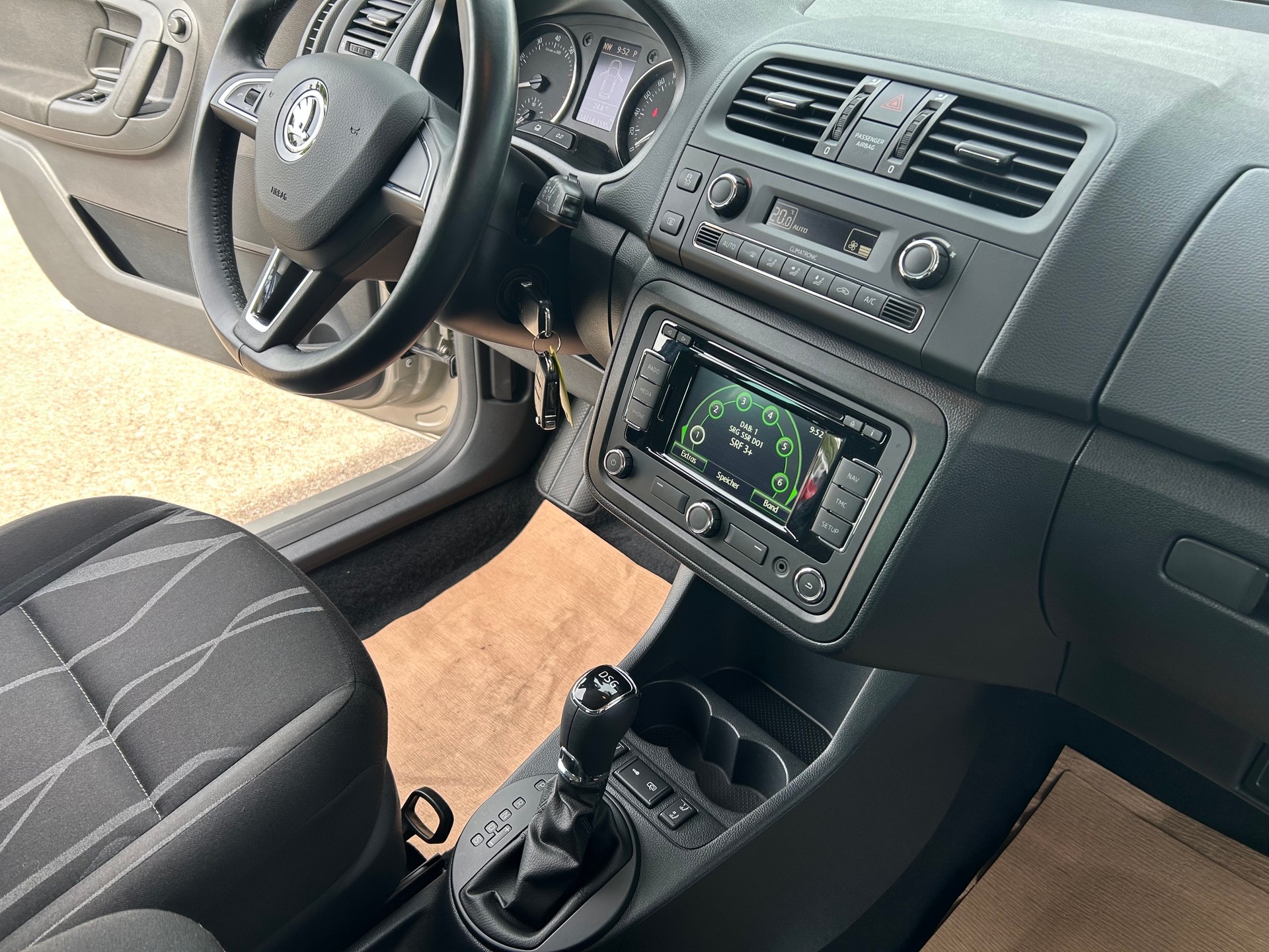 SKODA Fabia 1.2 TSI Ambition Plus DSG-image-12