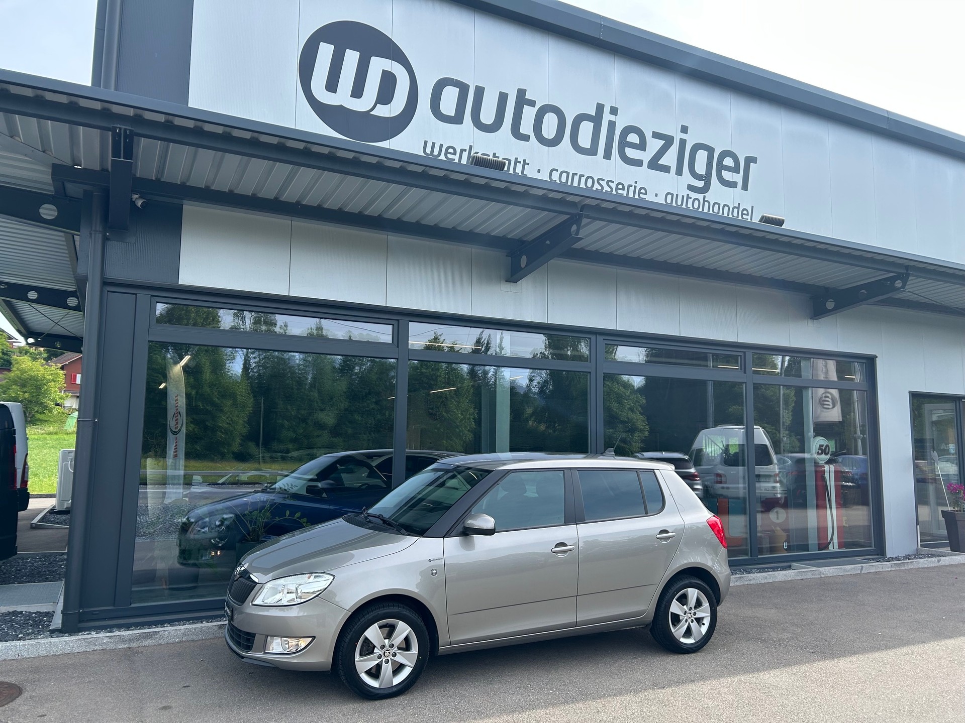 SKODA Fabia 1.2 TSI Ambition Plus DSG-image-0