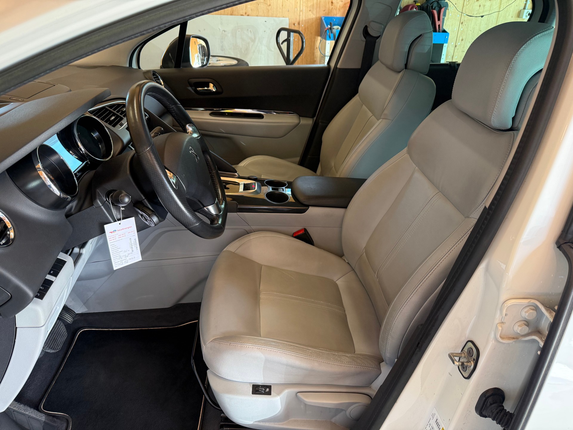 PEUGEOT 3008 1.6 16V T Féline Tiptronic-image-6