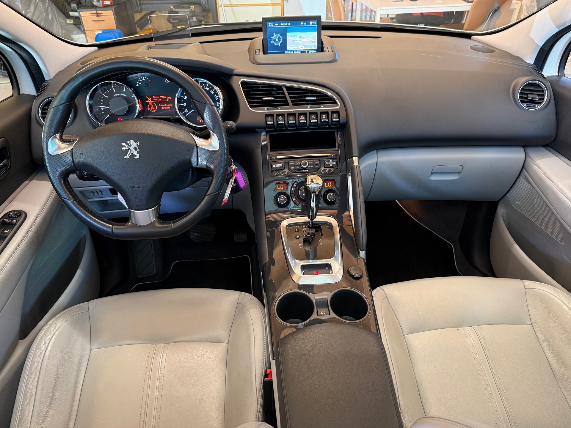 PEUGEOT 3008 1.6 16V T Féline Tiptronic-image-8
