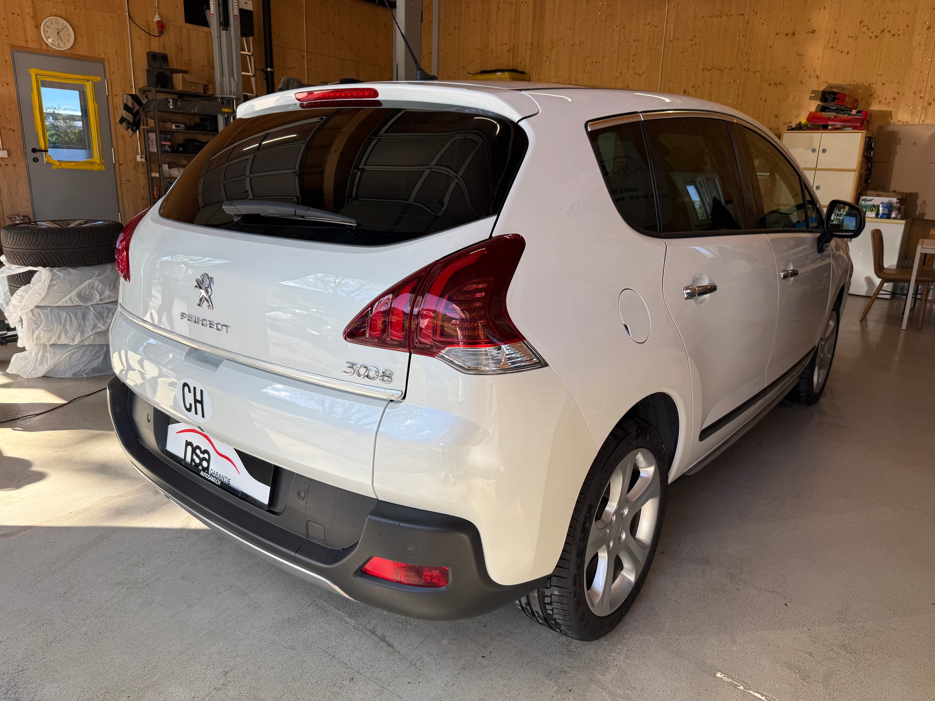 PEUGEOT 3008 1.6 16V T Féline Tiptronic-image-3