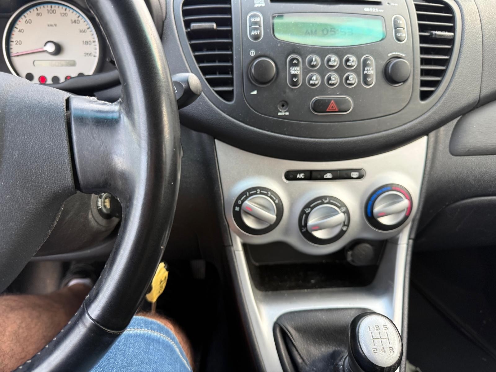 HYUNDAI i10 1.2 Style-image-7