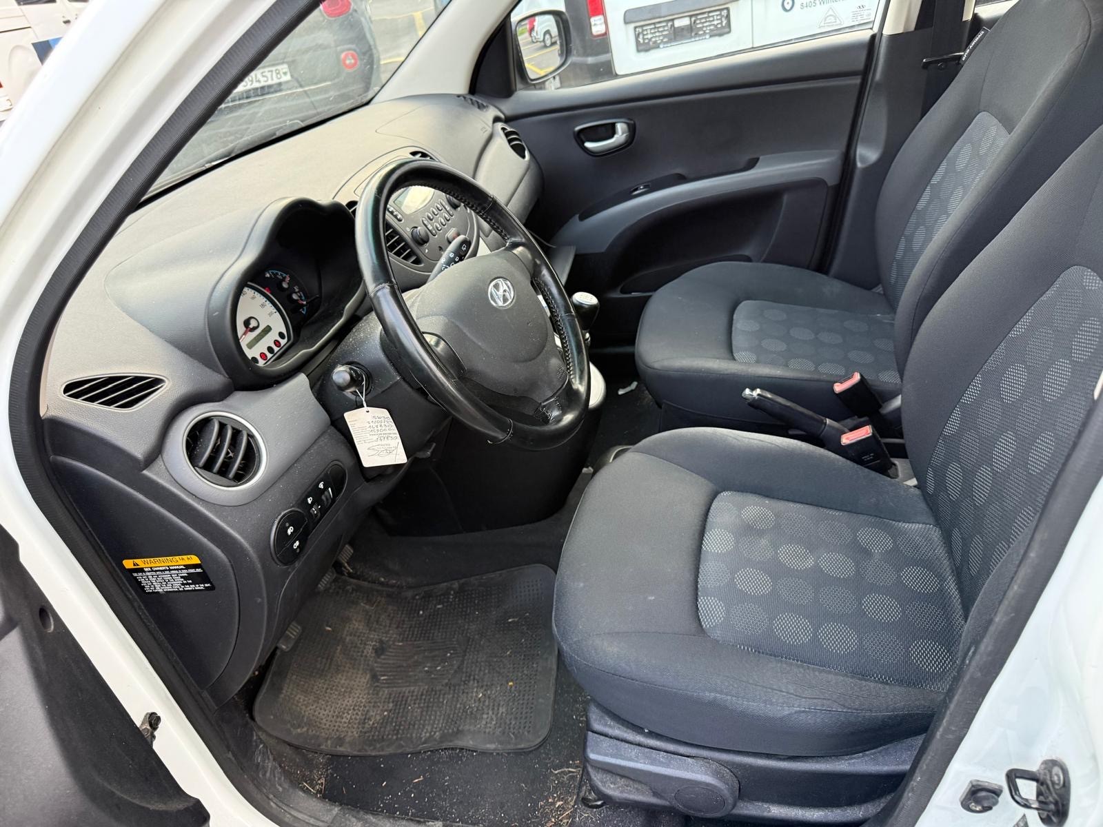 HYUNDAI i10 1.2 Style-image-8
