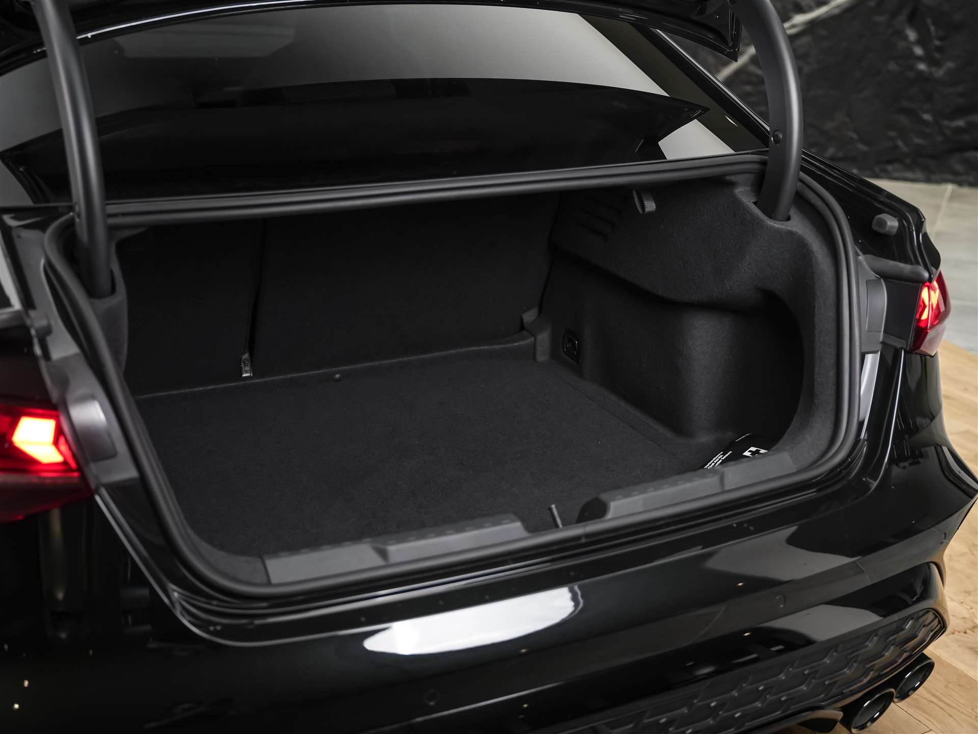 AUDI S3 Limousine TFSI quattro S-tronic *Facelift*Kamera*19" Felgen*ACC*-image-39