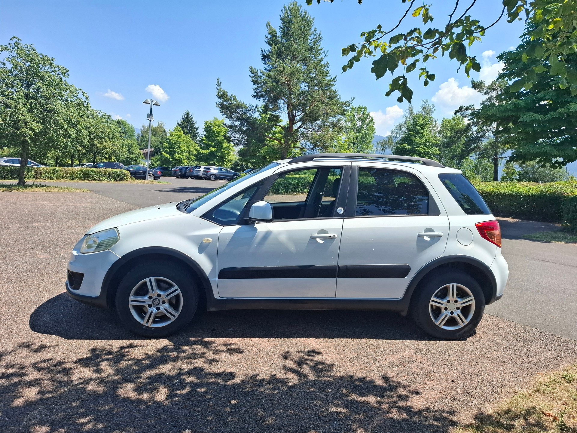 SUZUKI SX4 1.6 16V GL Top Barry 4WD-image-3