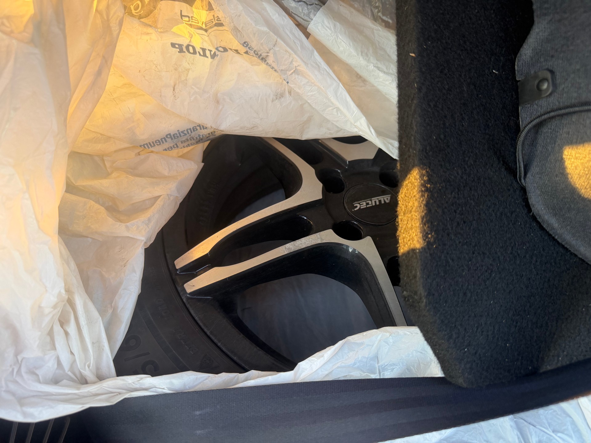 RENAULT Captur 1.2 T 16V Privilège EDC-image-4
