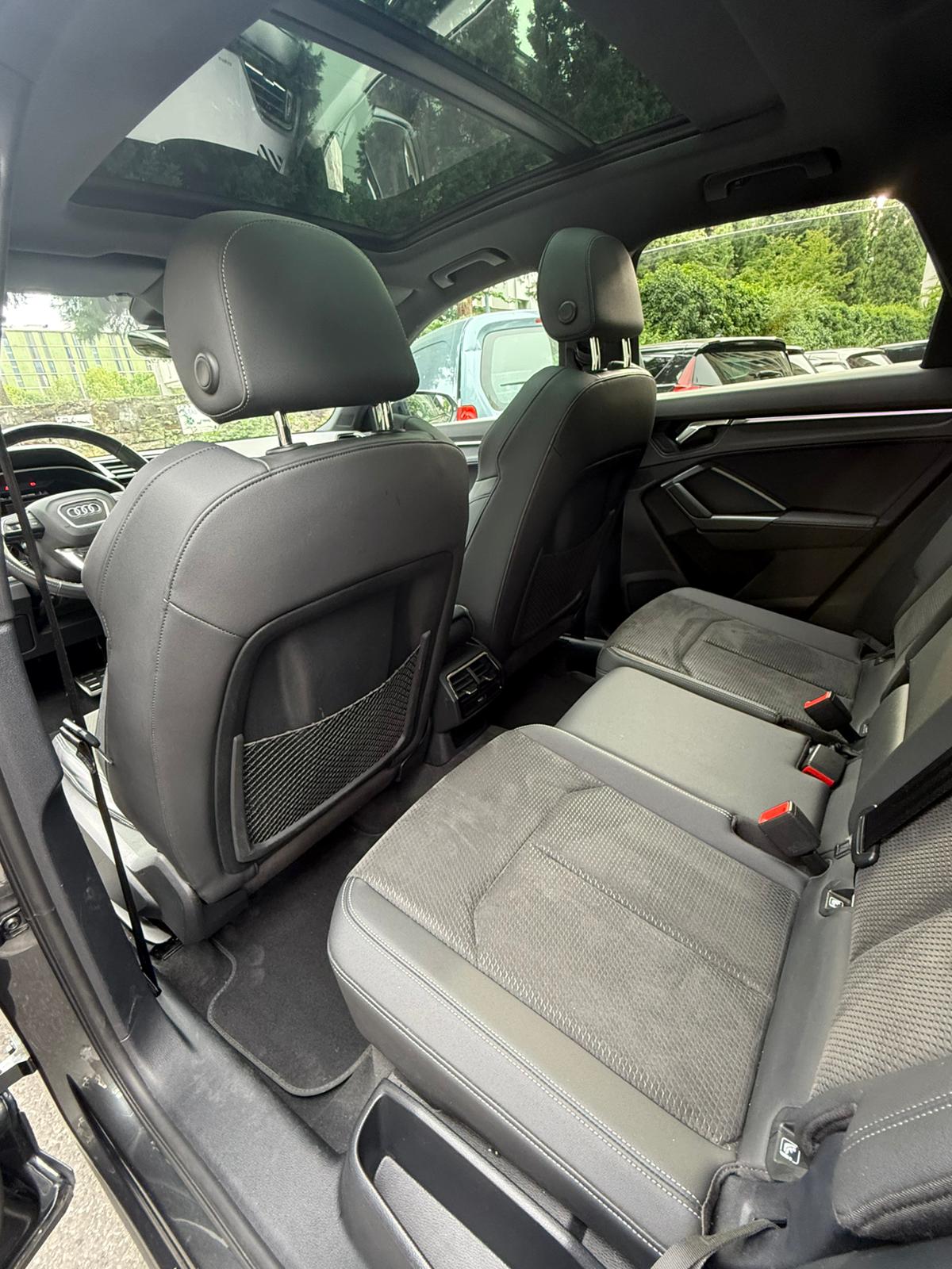 AUDI 1.5 35 TFSI S line Attraction S-Tronic-image-2