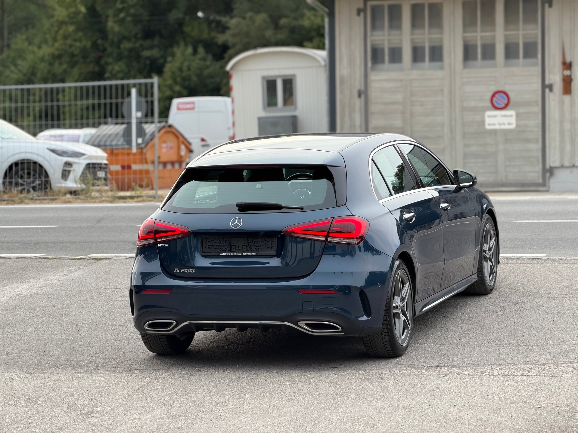 MERCEDES-BENZ A 200 AMG Line 7G-DCT-image-4