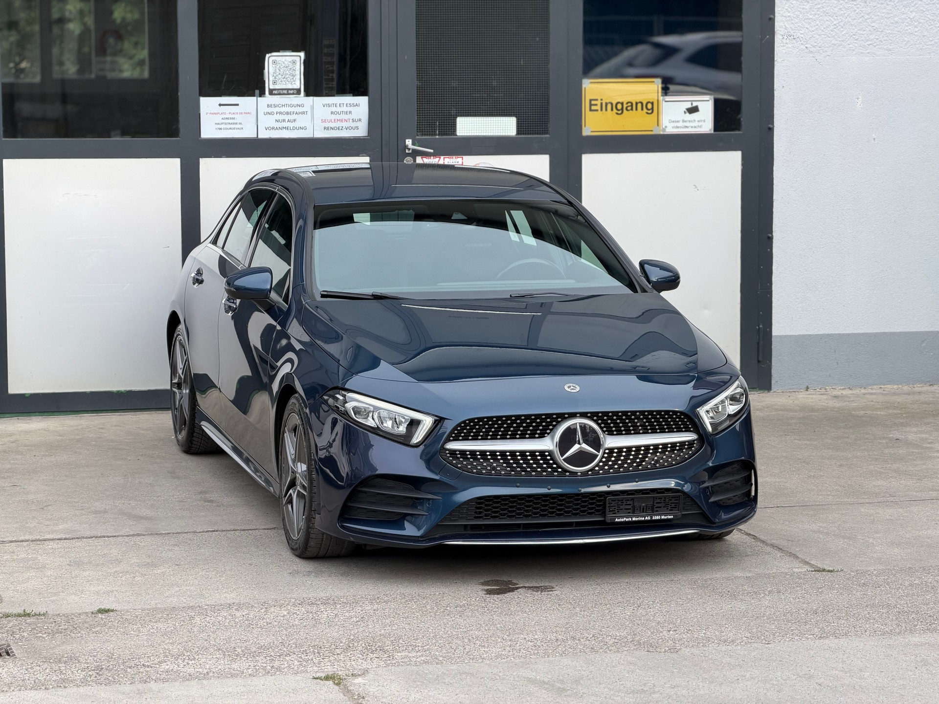 MERCEDES-BENZ A 200 AMG Line 7G-DCT-image-3