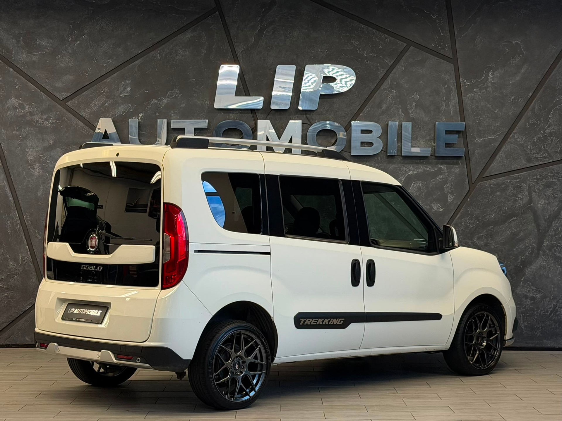 FIAT Doblò 1.6 Multi Jet Trekking-image-5