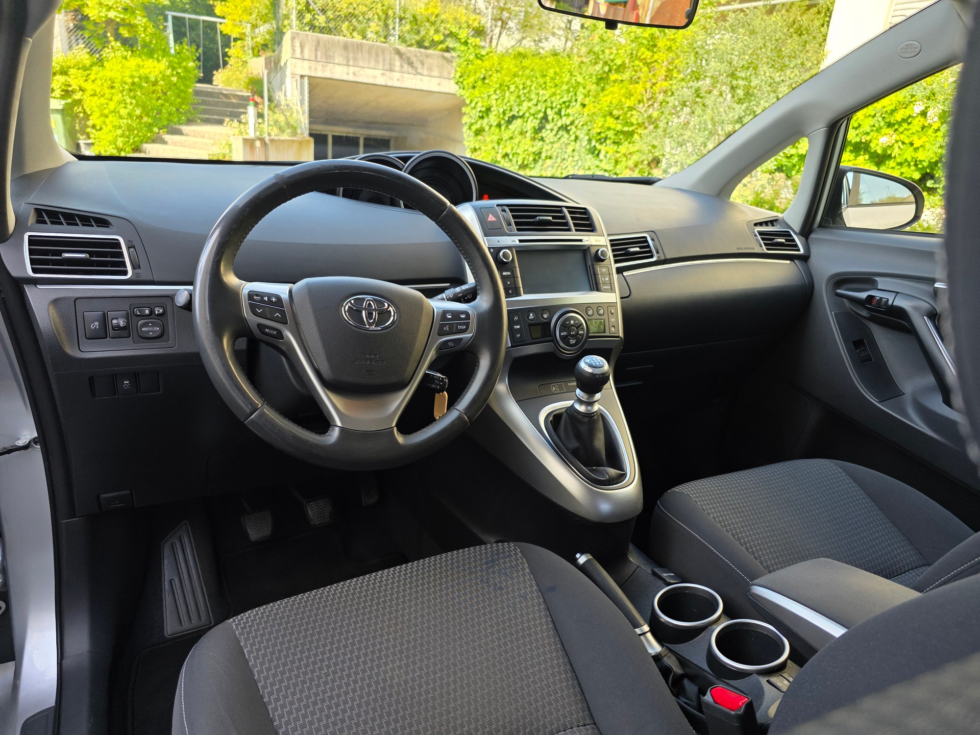 TOYOTA Verso 1.8 Trend-image-10