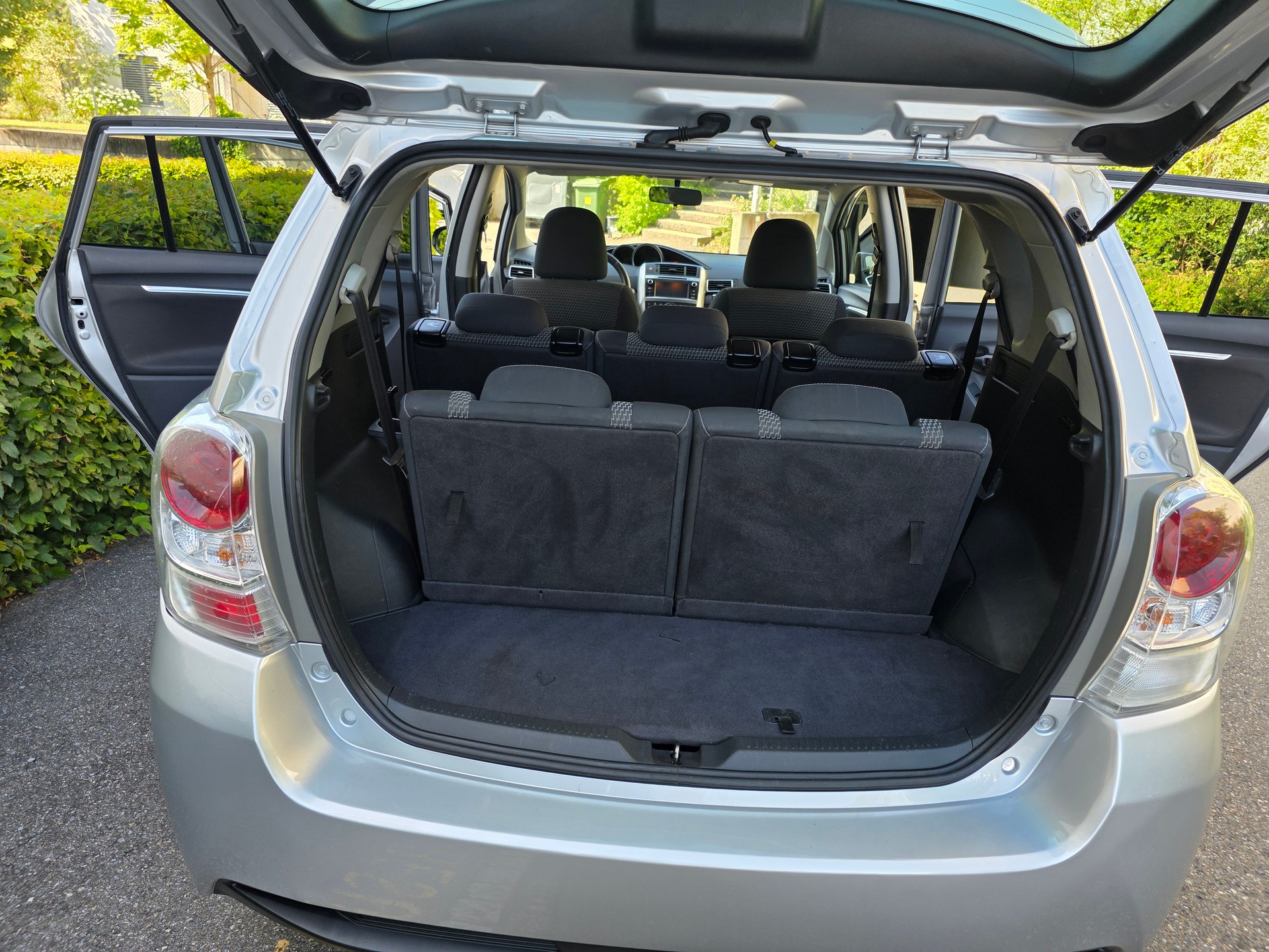 TOYOTA Verso 1.8 Trend-image-11