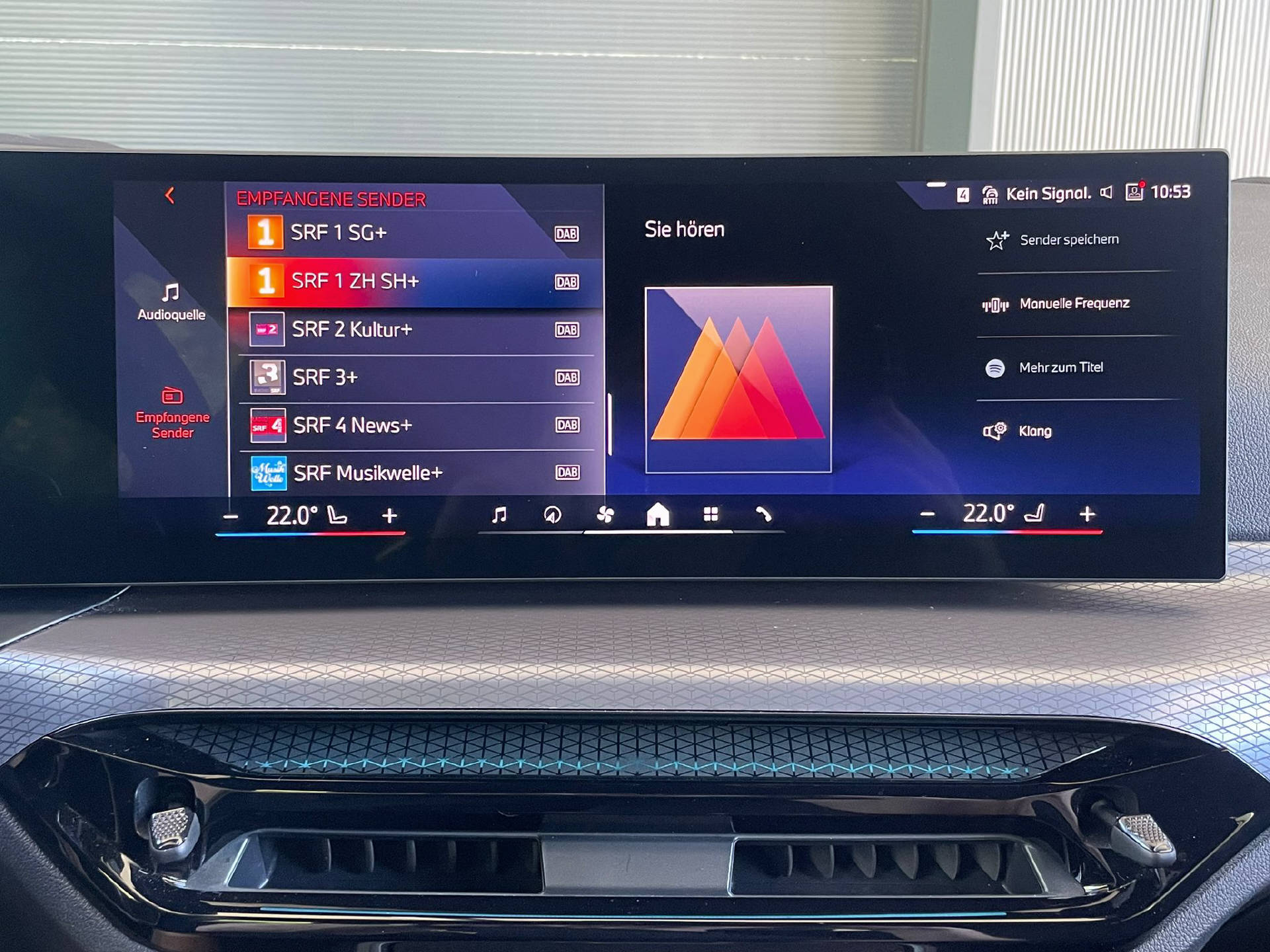 BMW 330e xDrive SAG Touring-image-15