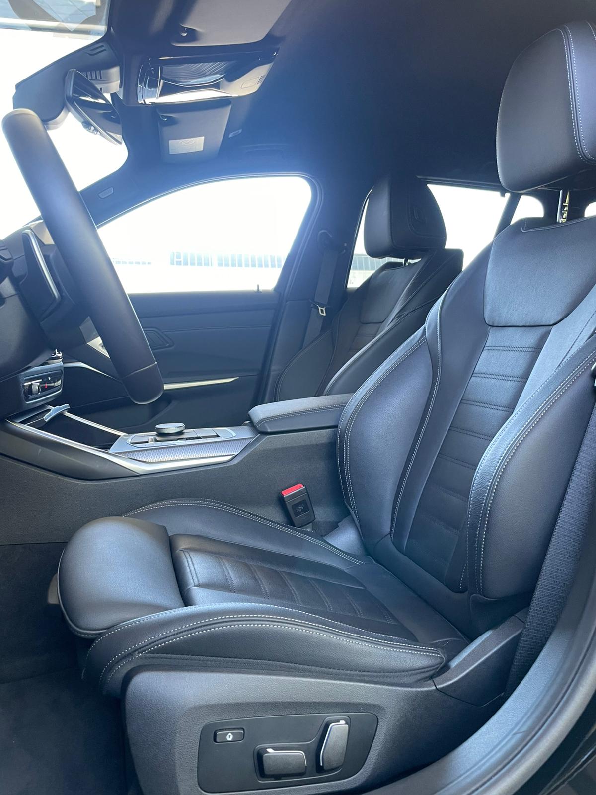 BMW 330e xDrive SAG Touring-image-5
