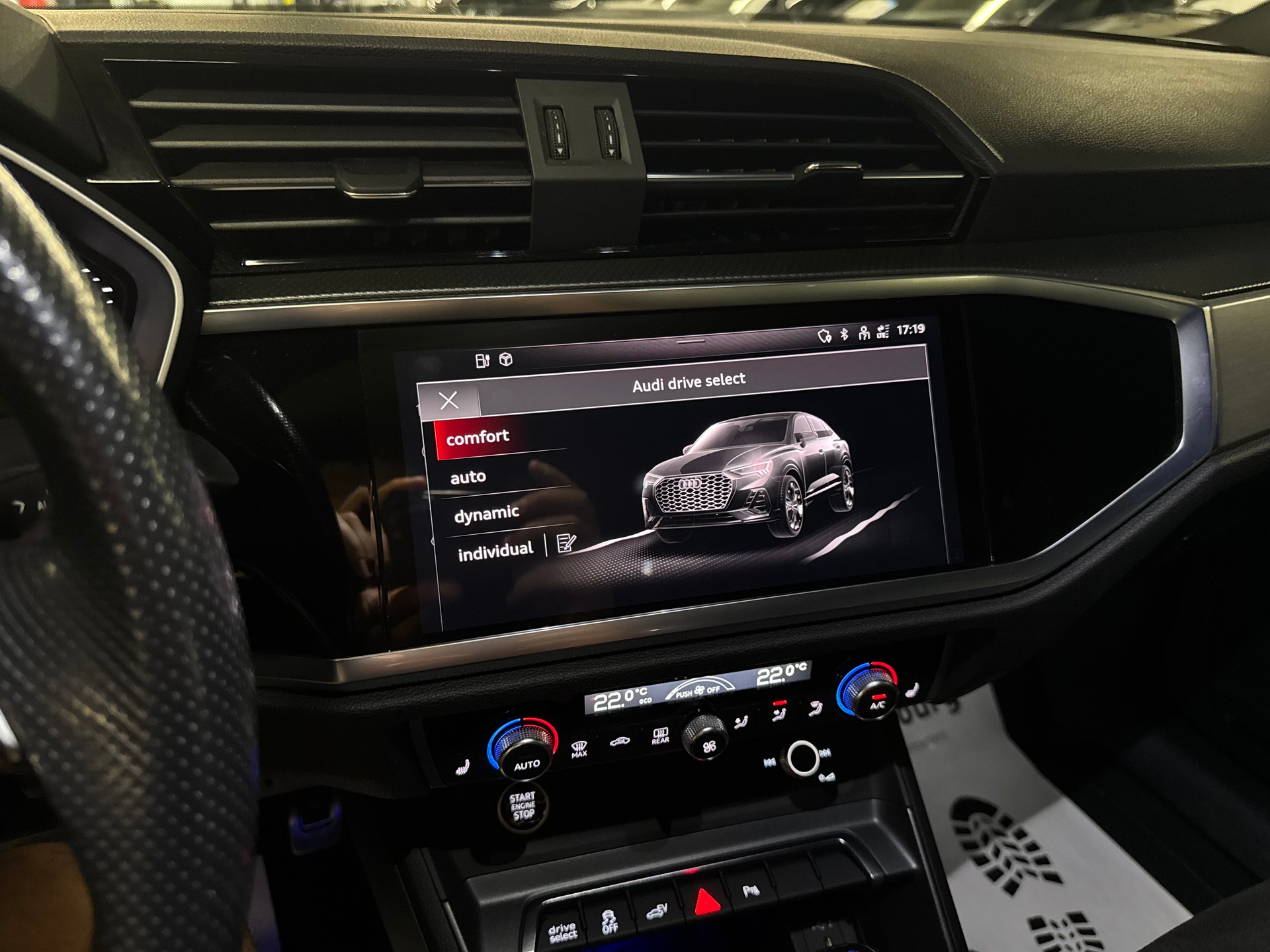 AUDI Q3 Sportback 45 TFSI e S line Attraction S-tronic-image-8