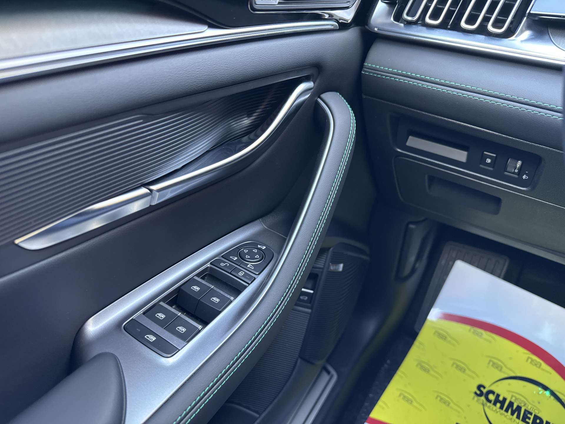 BYD Seal U DM-i PHEV Design AWD 324PS Automat-image-15