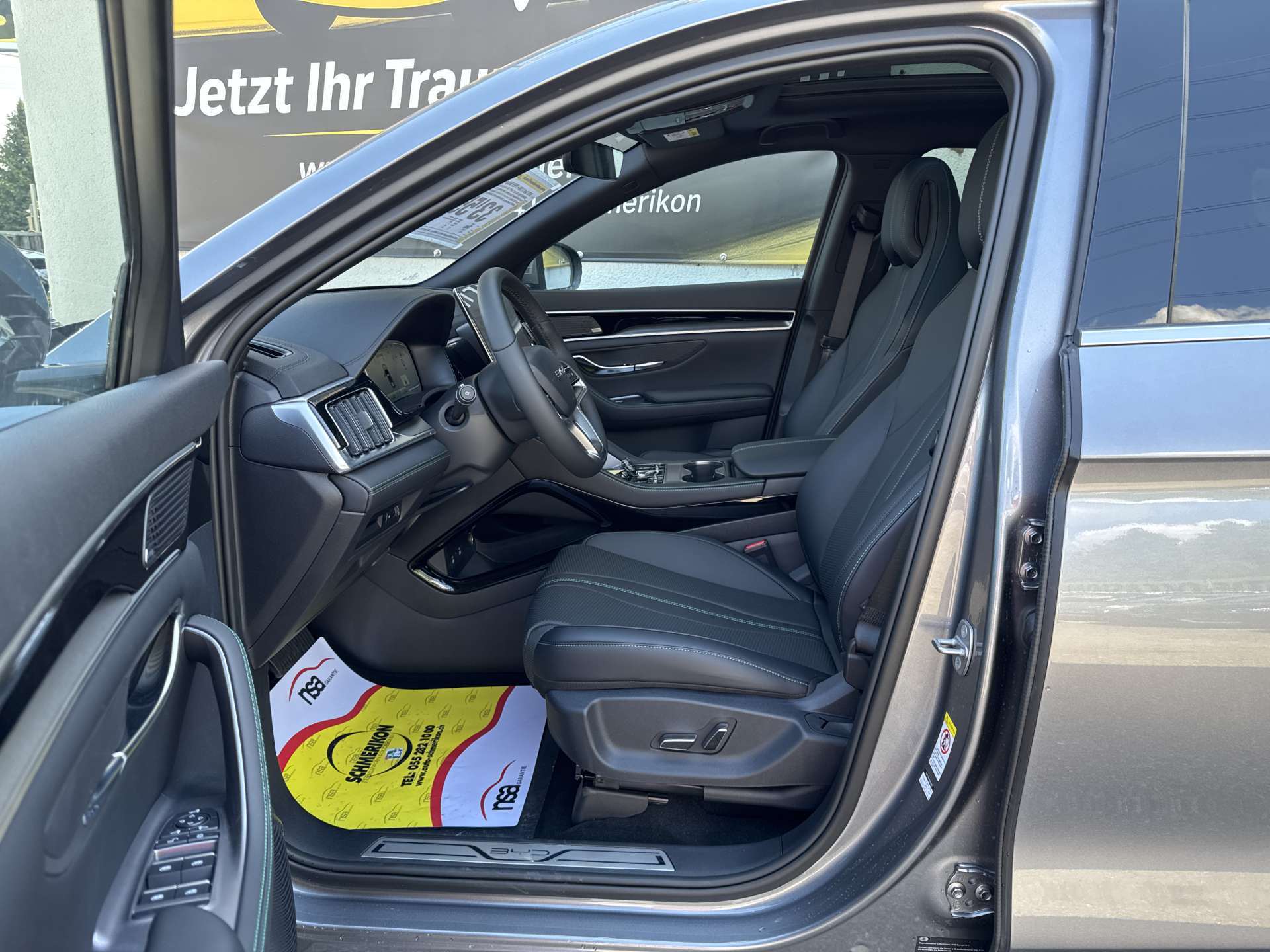 BYD Seal U DM-i PHEV Design AWD 324PS Automat-image-6