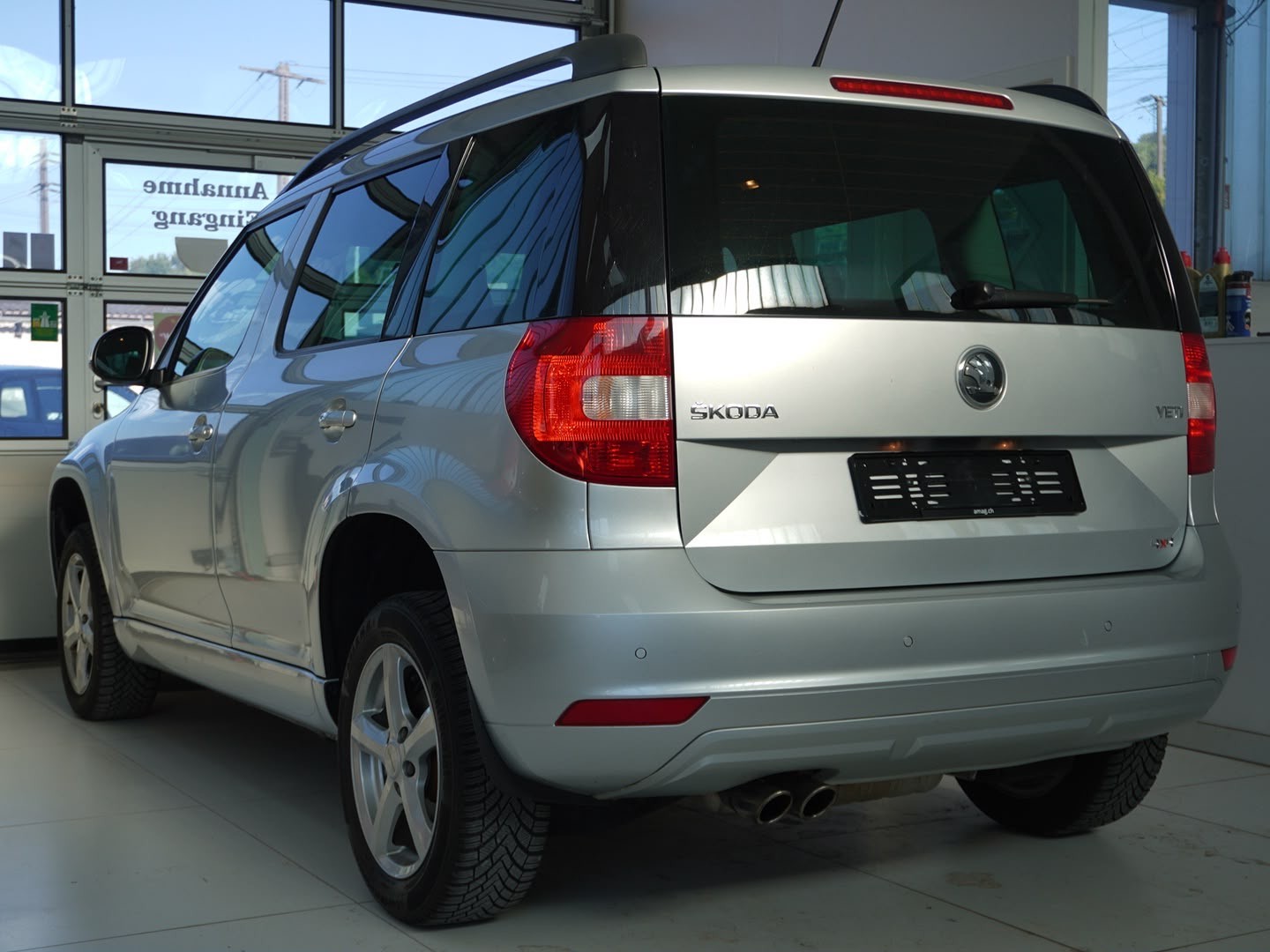 SKODA Yeti 1.8 TSI Active 4x4 DSG-image-1