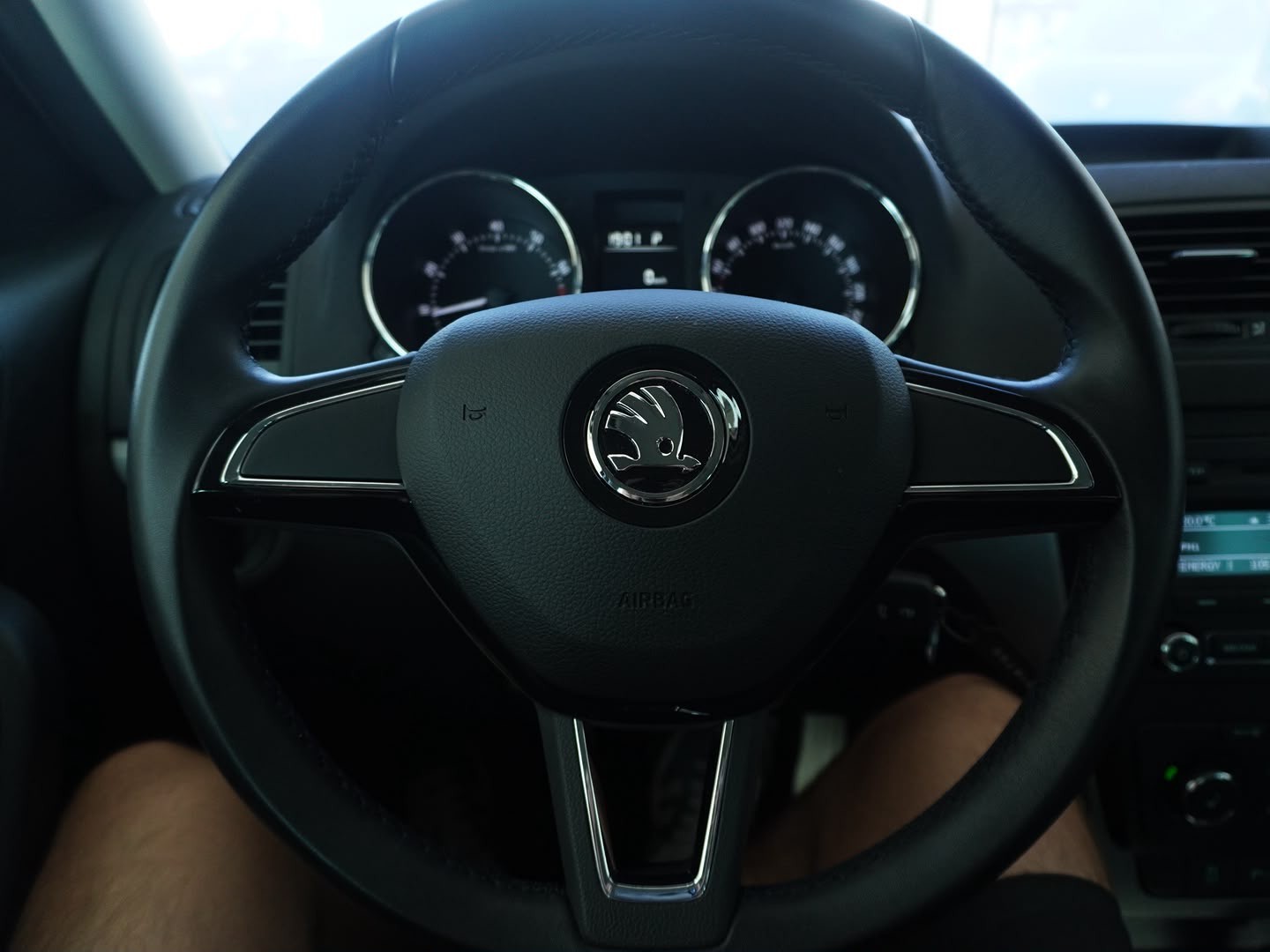 SKODA Yeti 1.8 TSI Active 4x4 DSG-image-9