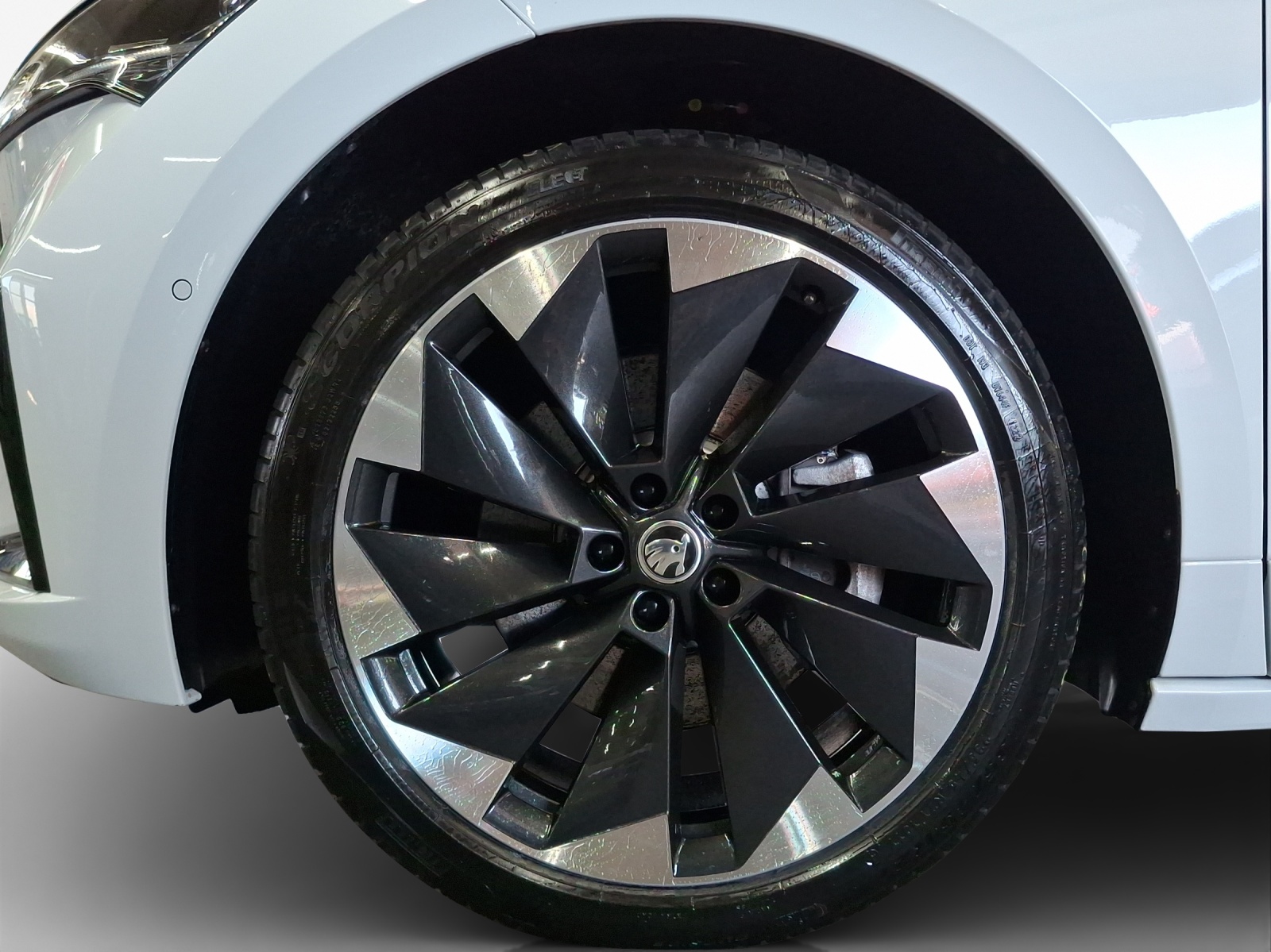 SKODA Enyaq iV 80x SportLine-image-15