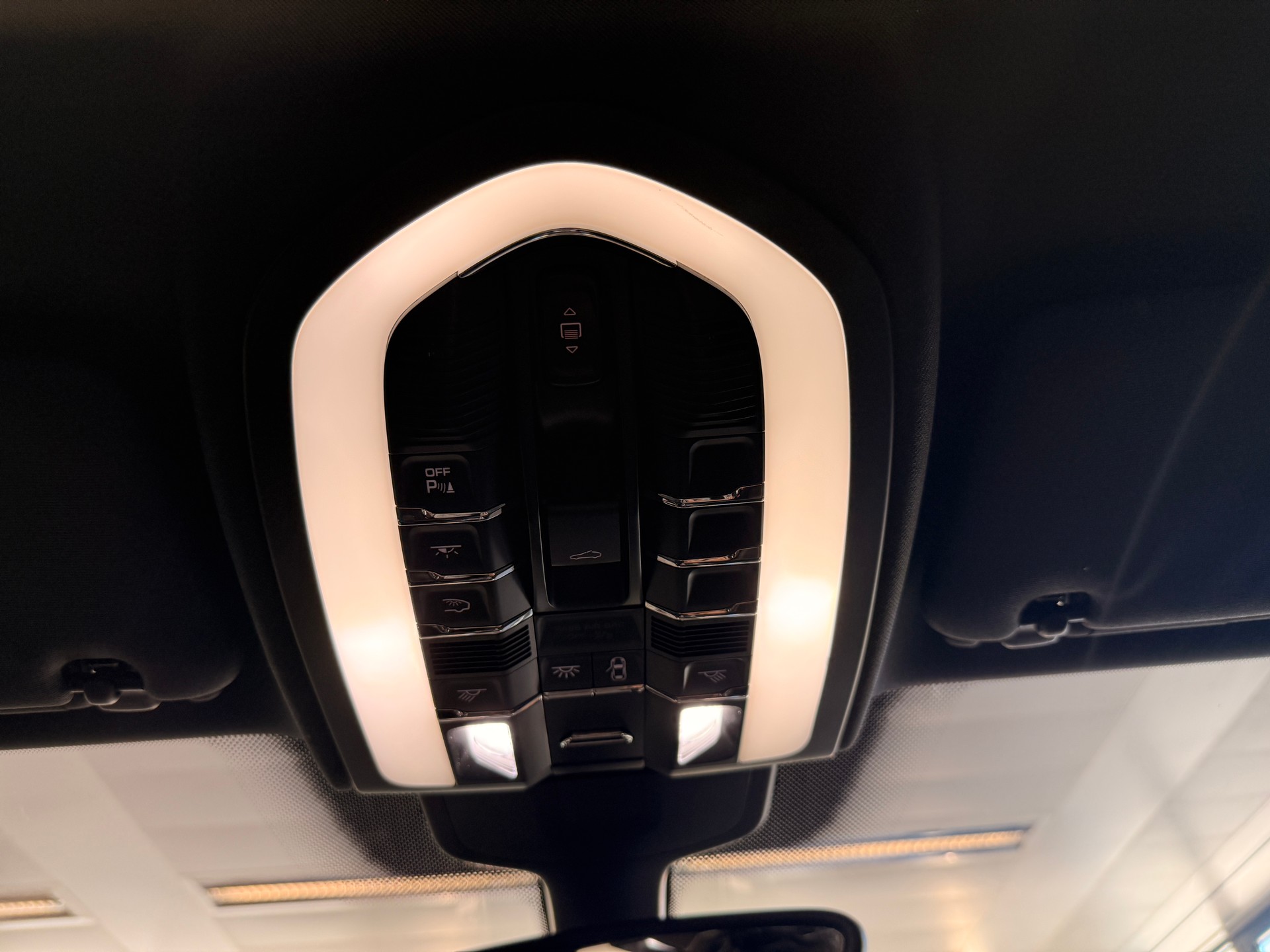 PORSCHE Cayenne ''Platinum Edition'' 3.0 V6 TDI TipT-image-8