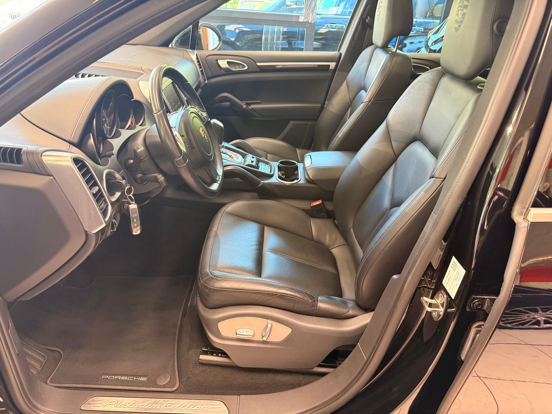 PORSCHE Cayenne ''Platinum Edition'' 3.0 V6 TDI TipT-image-2