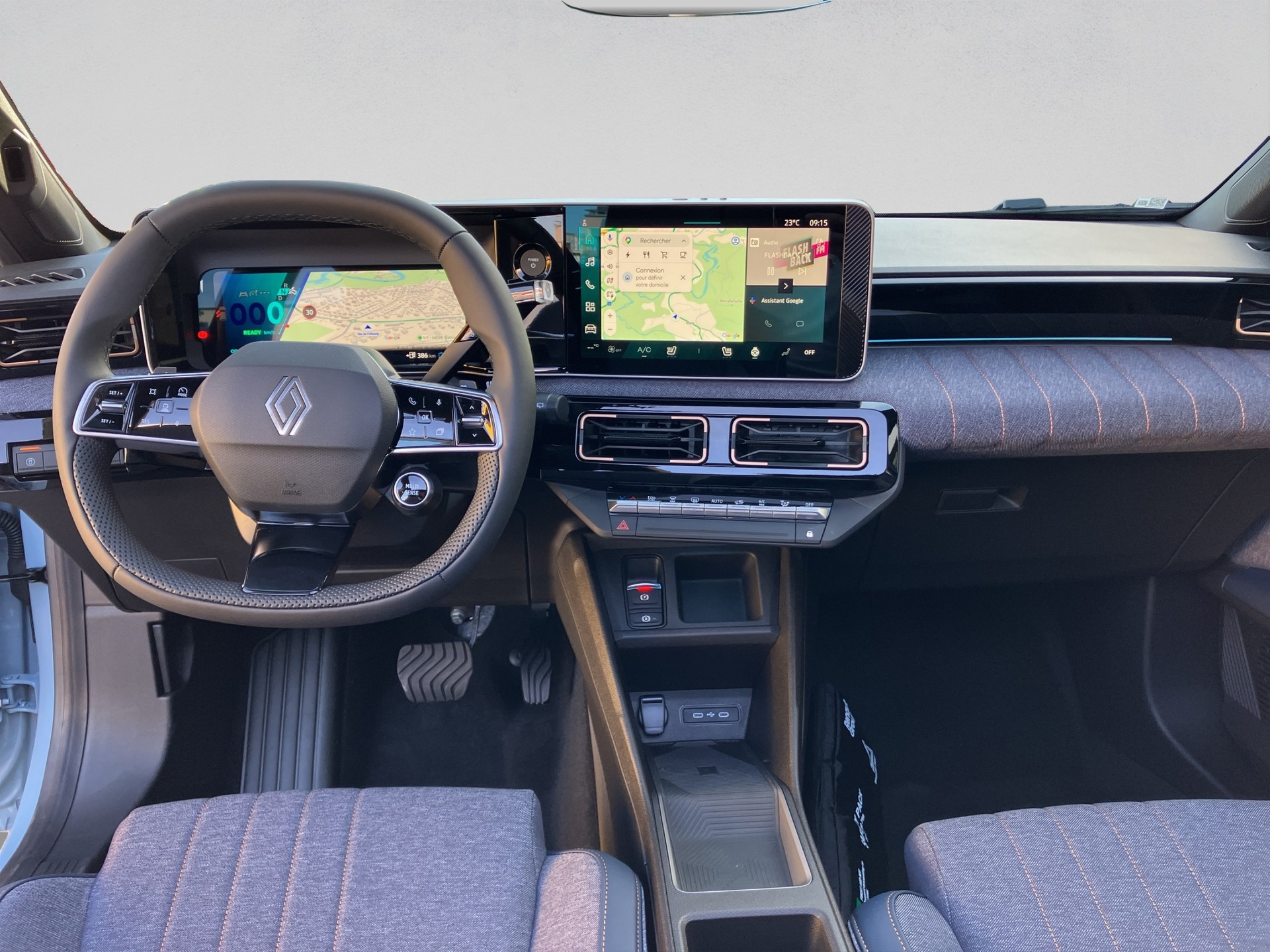 RENAULT R4 E-Tech Comfort Range 52 Plein Sud kWh Techno-image-13