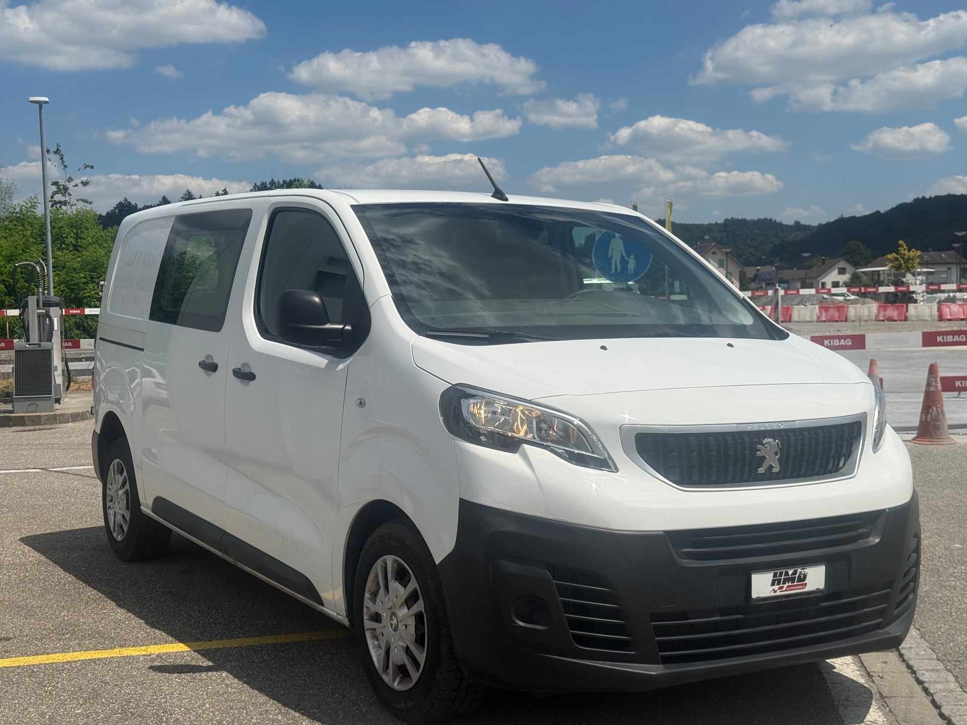 PEUGEOT Expert 2.0 BlueHDi 120 Allure Standard-image-6