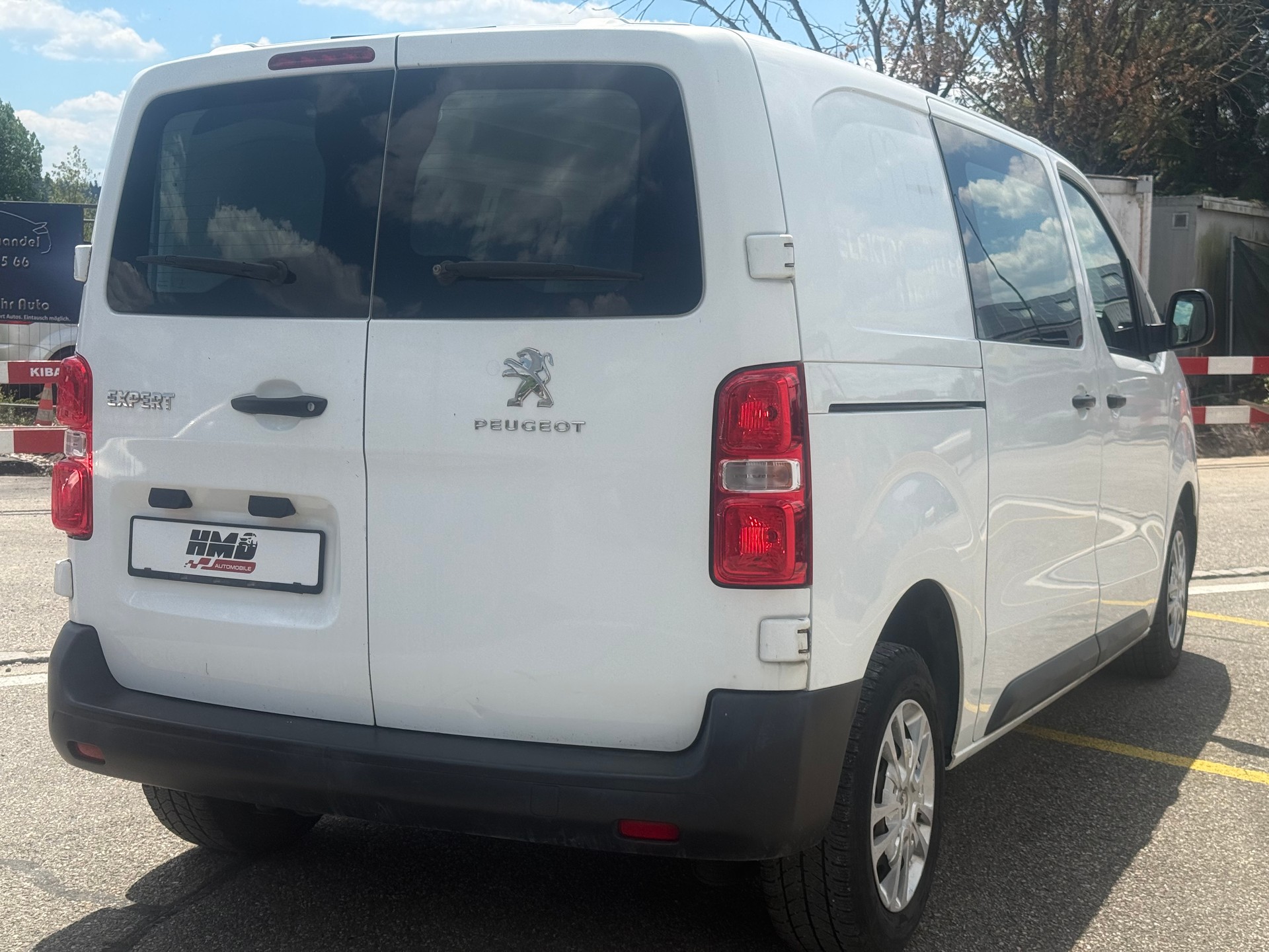 PEUGEOT Expert 2.0 BlueHDi 120 Allure Standard-image-5