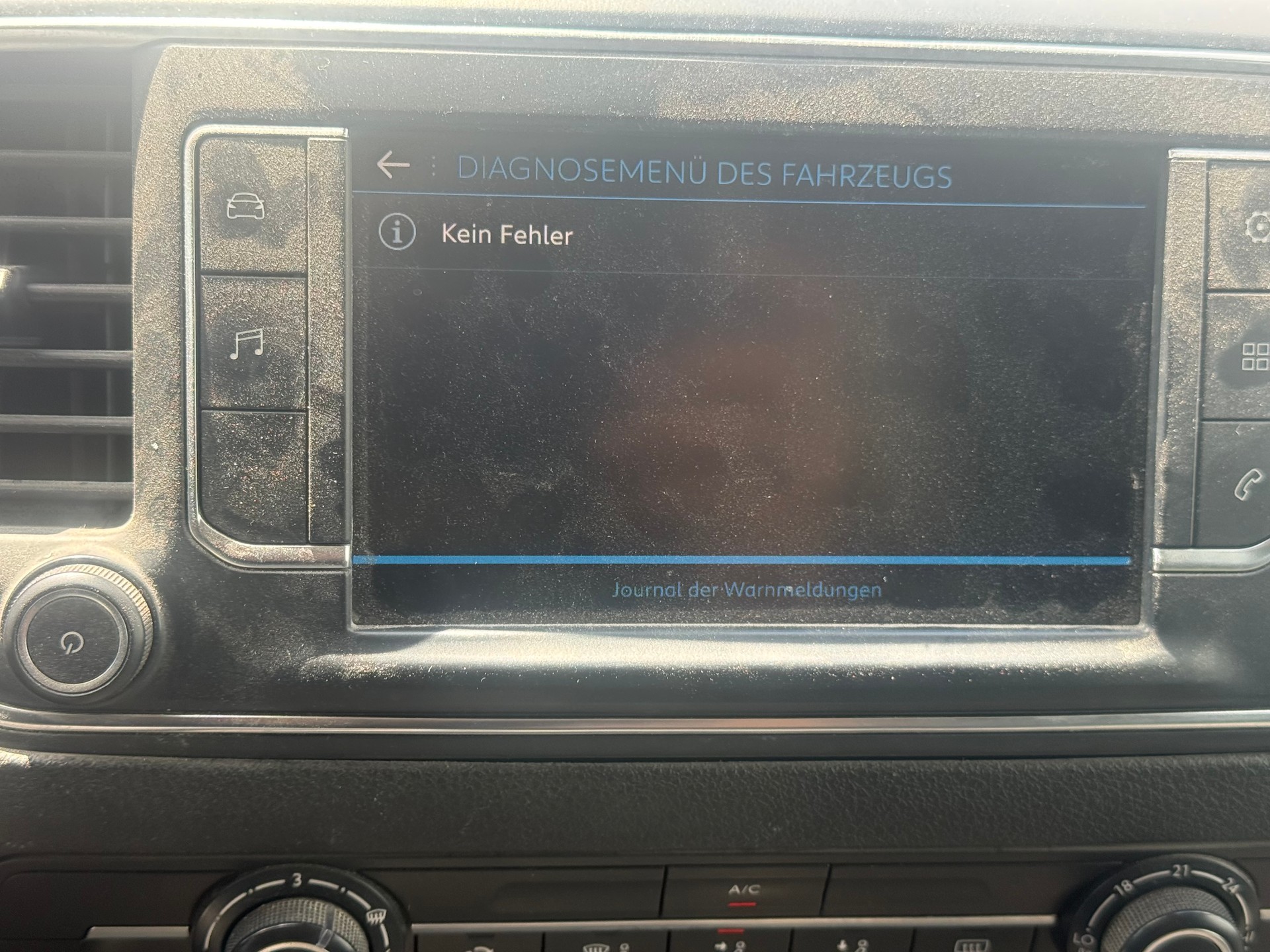 PEUGEOT Expert 2.0 BlueHDi 120 Allure Standard-image-13