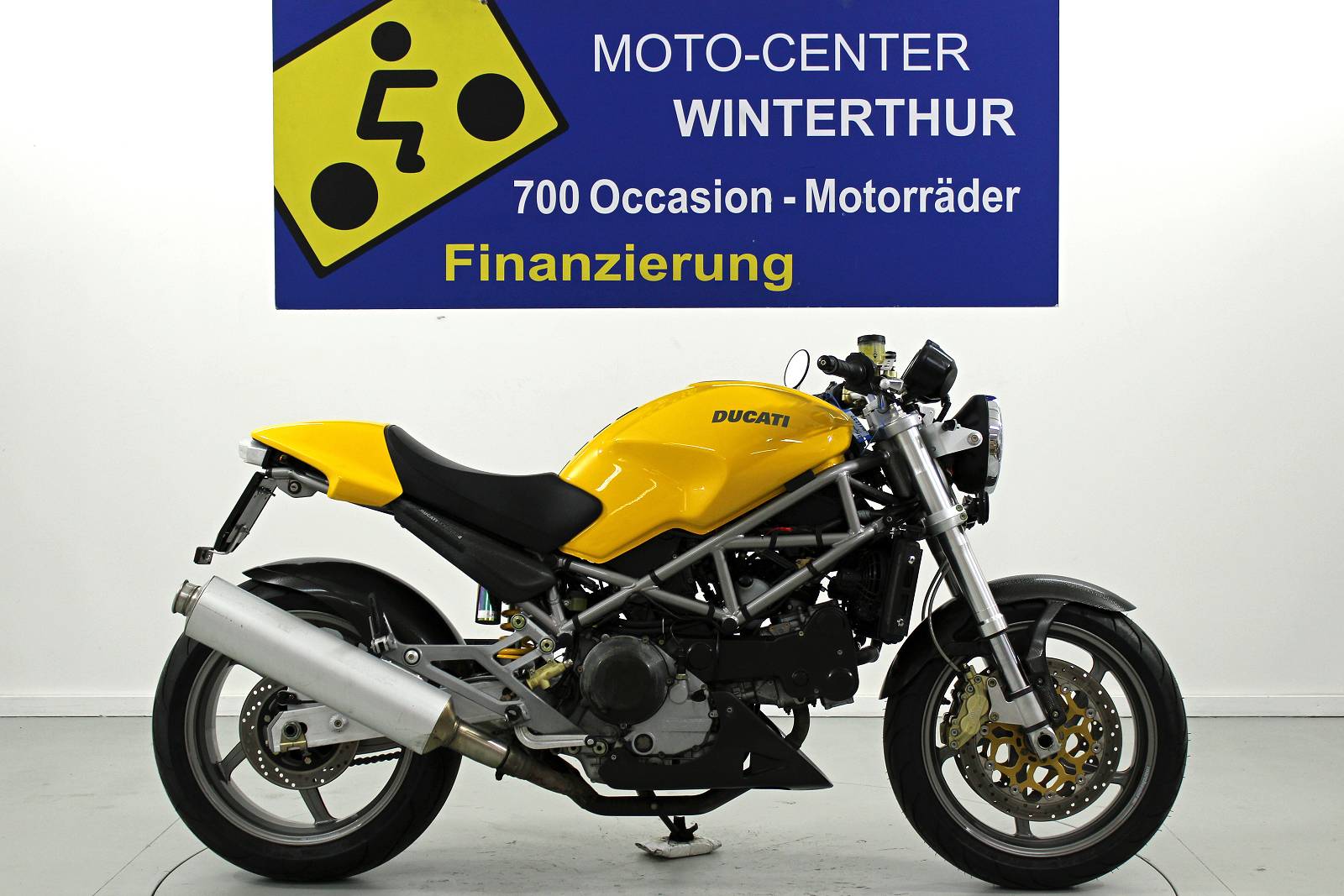 DUCATI Monster 916