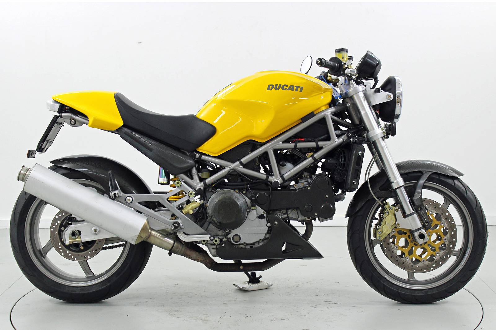 DUCATI Monster 916-showroom-element-3