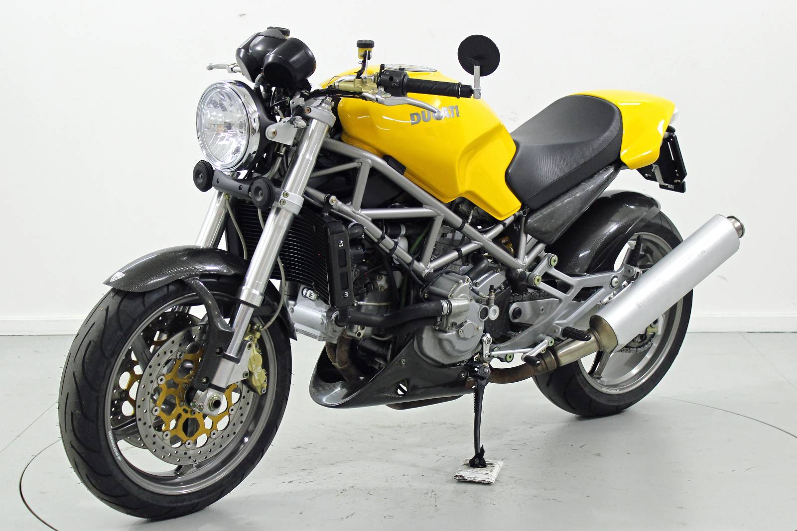 DUCATI Monster 916-showroom-element-2